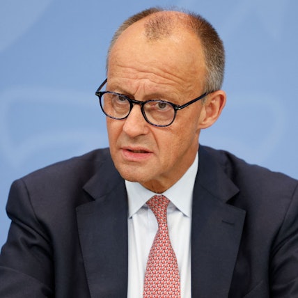 Wurde für seine Wortwahl im Zusammenhang mit den Angriffen Israels auf den Iran in einem ZDF-Interview kritisiert: Bundeskanzler Friedrich Merz