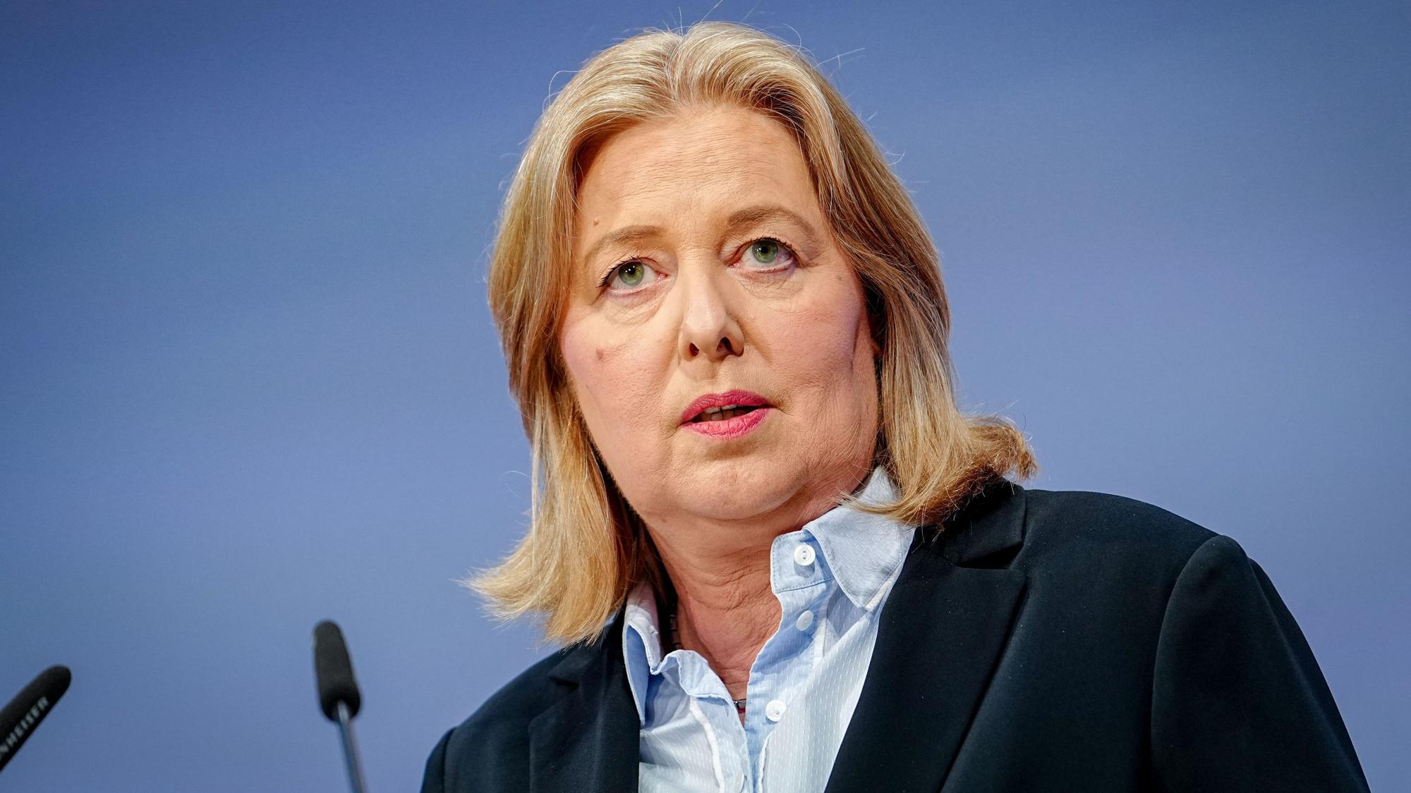 Sozialministerin Bärbel Bas (SPD) betont zur neuen Grundsicherung: „Wir verschärfen die Sanktionen bis an die Grenze dessen, was verfassungsrechtlich zulässig ist.“