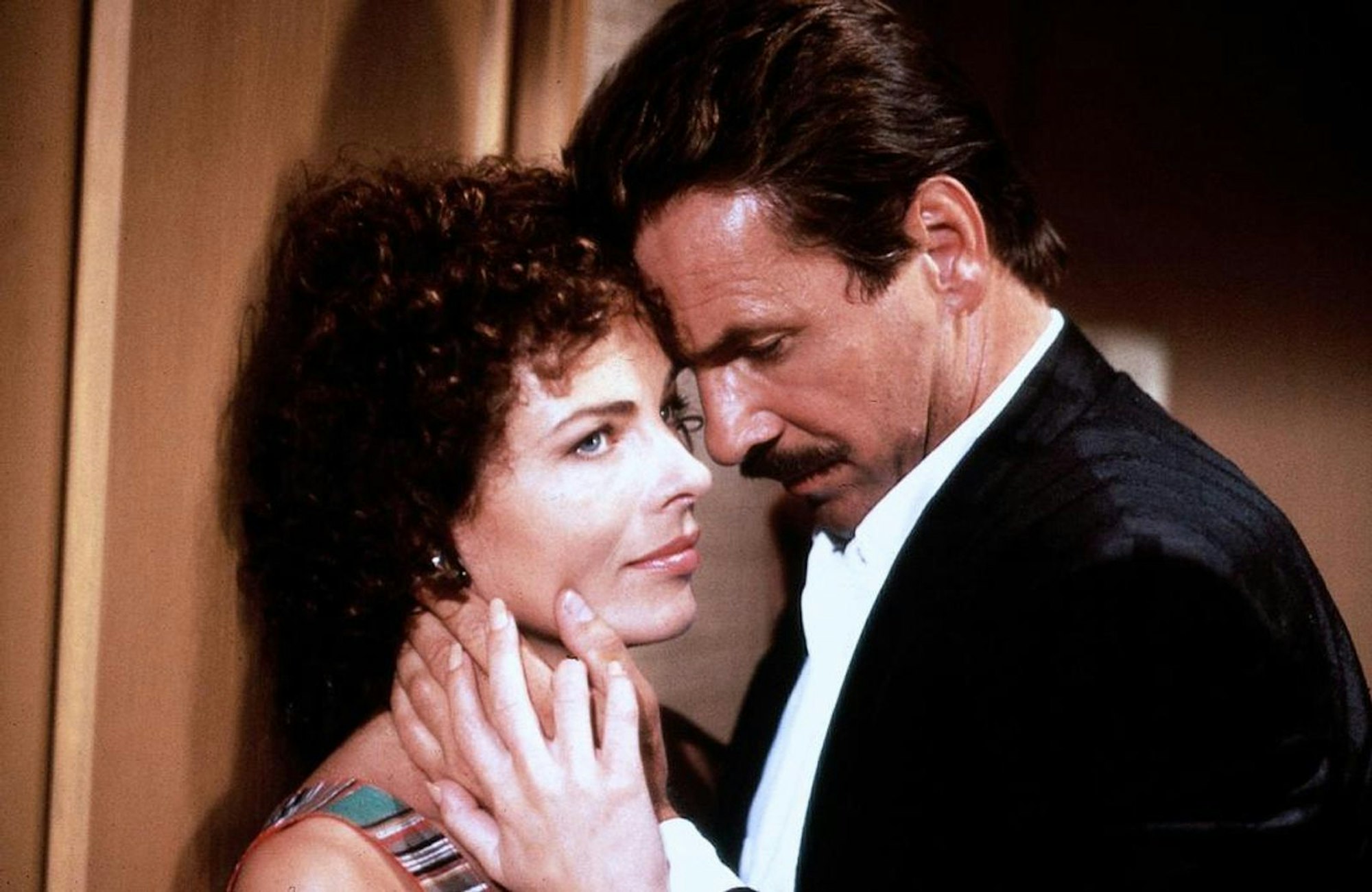 In „Die Katze“ spielte Gudrun Landgrebe die Komplizin und Geliebte eines Bankräubers (Götz George). (Bild: Bavaria Film)