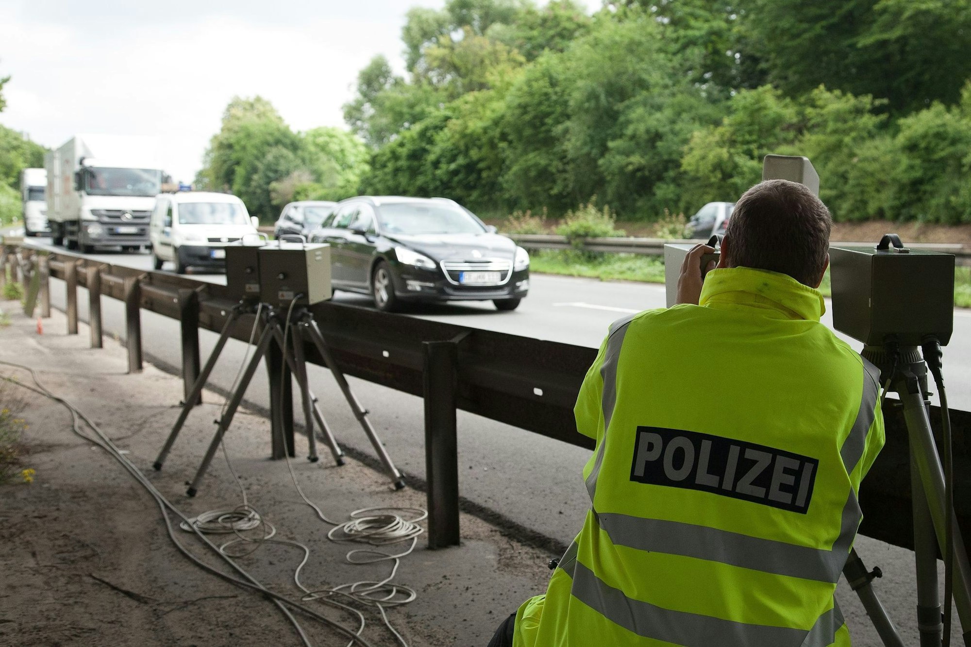 Zu schnell ist zu schnell und Strafe muss sein: Ja, richtig, aber von einigen Sanktionen kann aufgrund von Härtesituationen abgesehen werden.