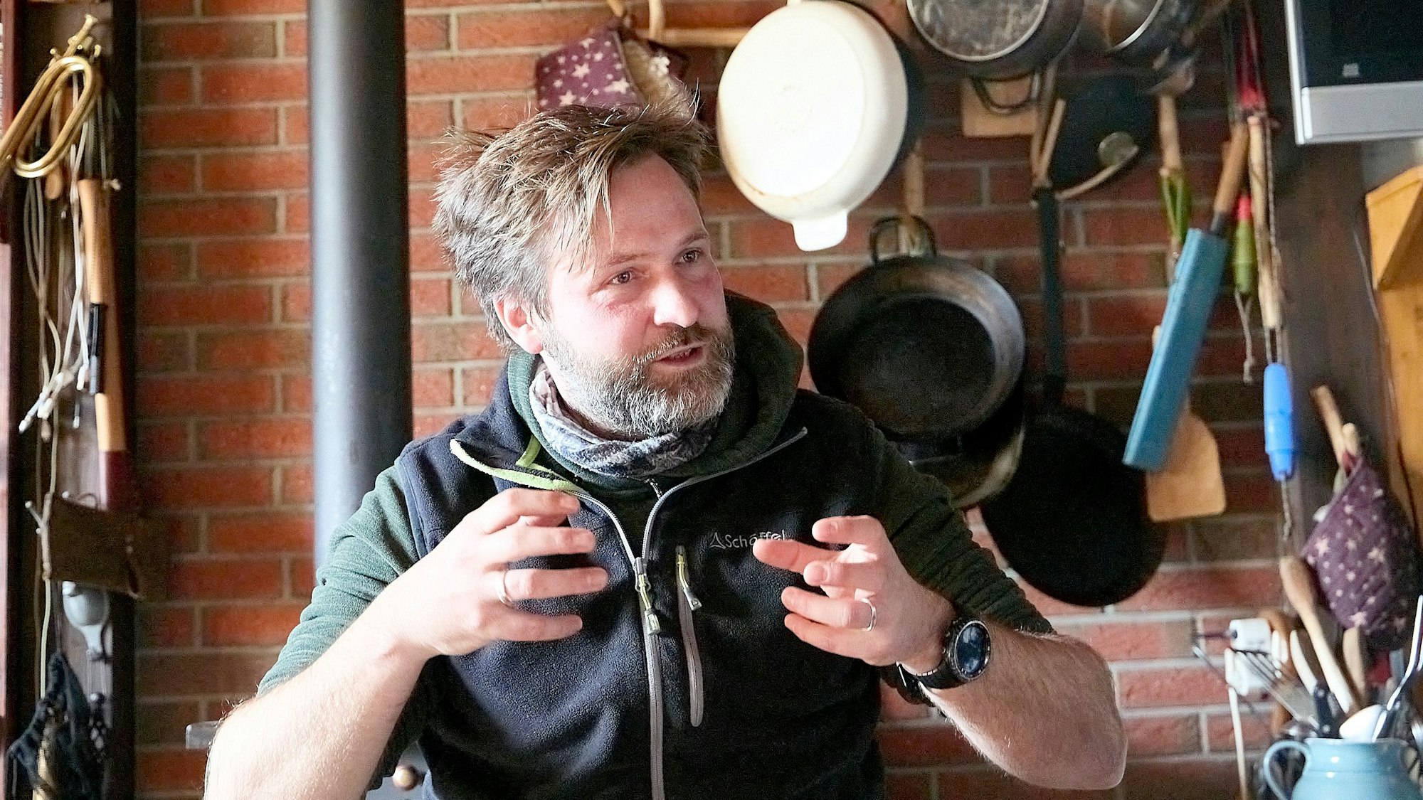 Markus Wunsch zu Hause im Gespräch mit der Redaktion.