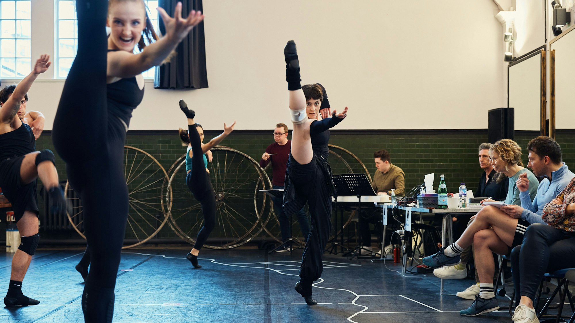 Der Cast von „Cats“ probt in London für die neue Musical-Produktion. Im August stehen die Darsteller auf der Bühne der Kölner Philharmonie.