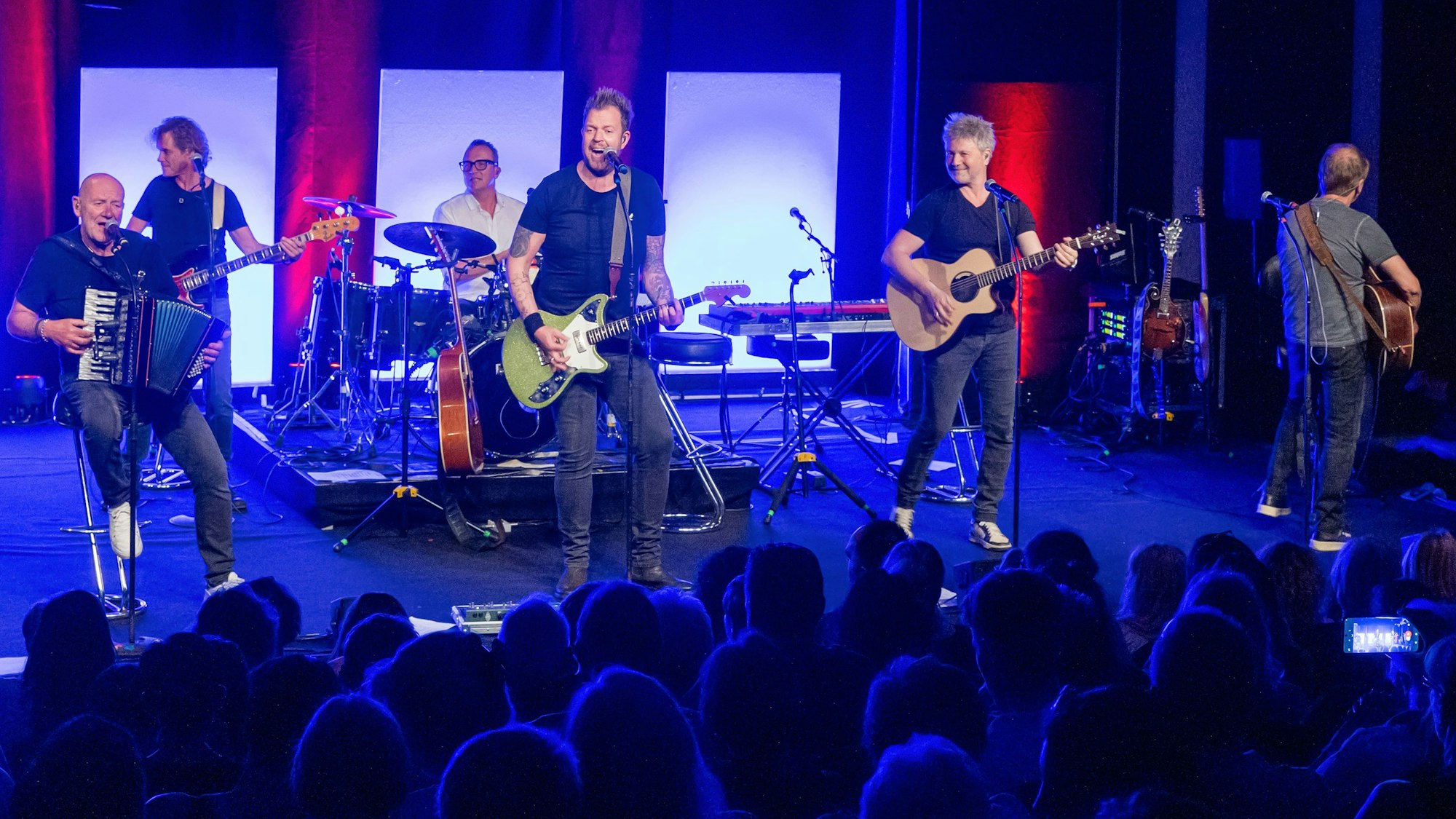 Die kölsche Musikband Paveier bei einem Auftritt. (Symbolbild)