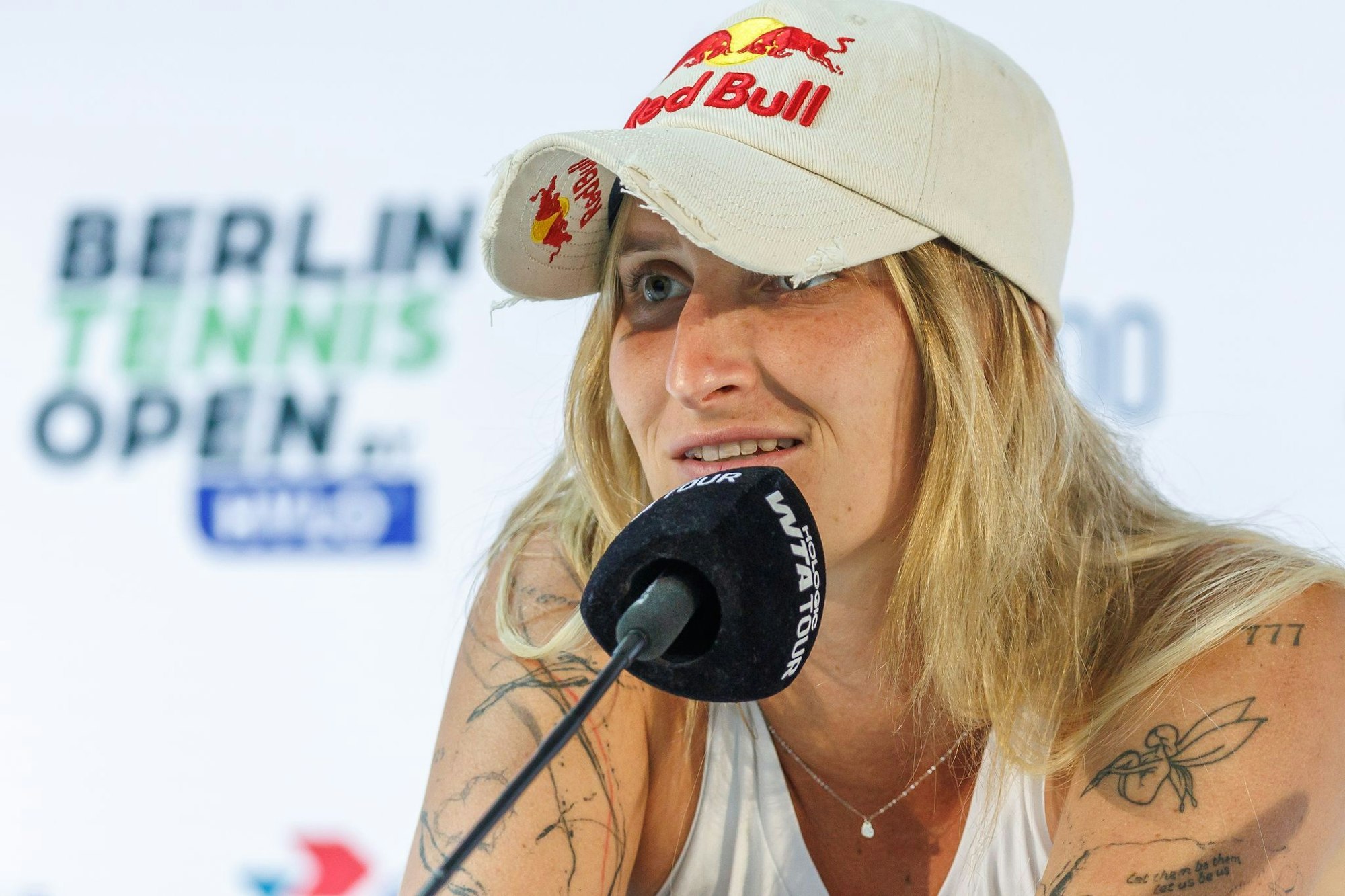 Marketa Vondrousova steht im Halbfinale von Berlin.