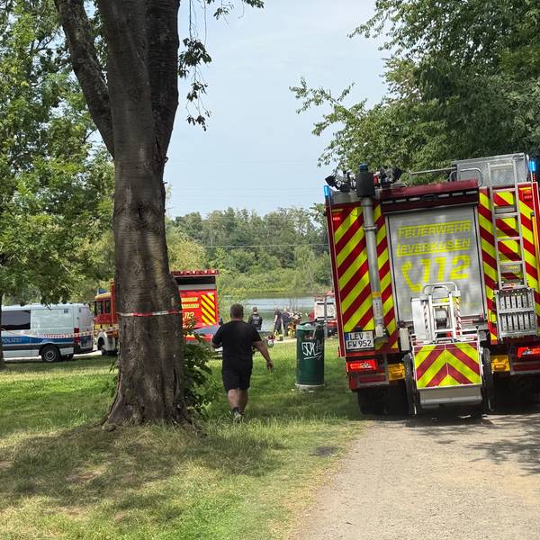 Im Silbersee in Leverkusen ist eine Person ertrunken.
