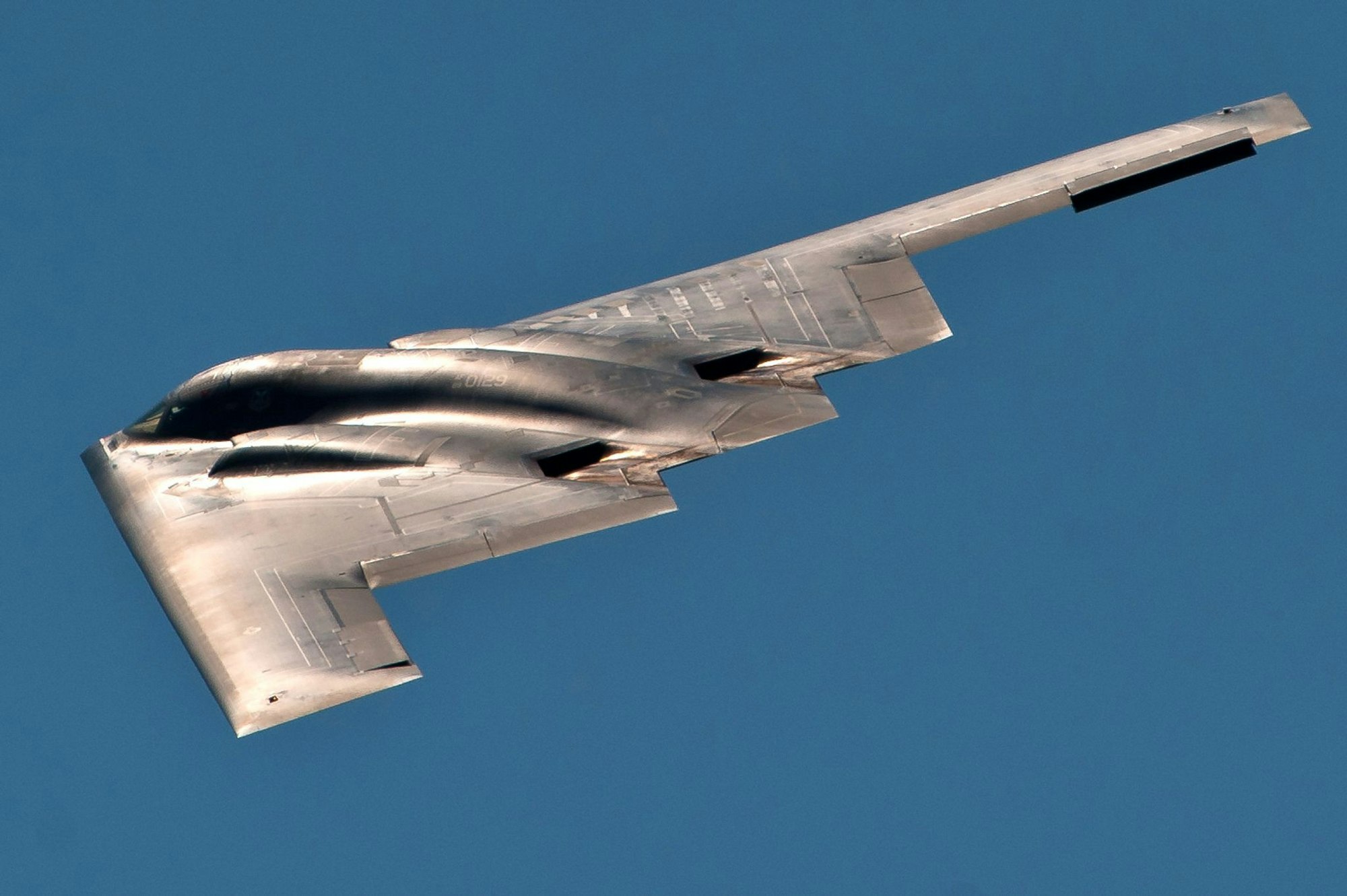 Die schwere Bombe vom Typ GBU-57 kann nur von B-2-Tarnkappenbombern der US-Luftwaffe abgeworfen werden.