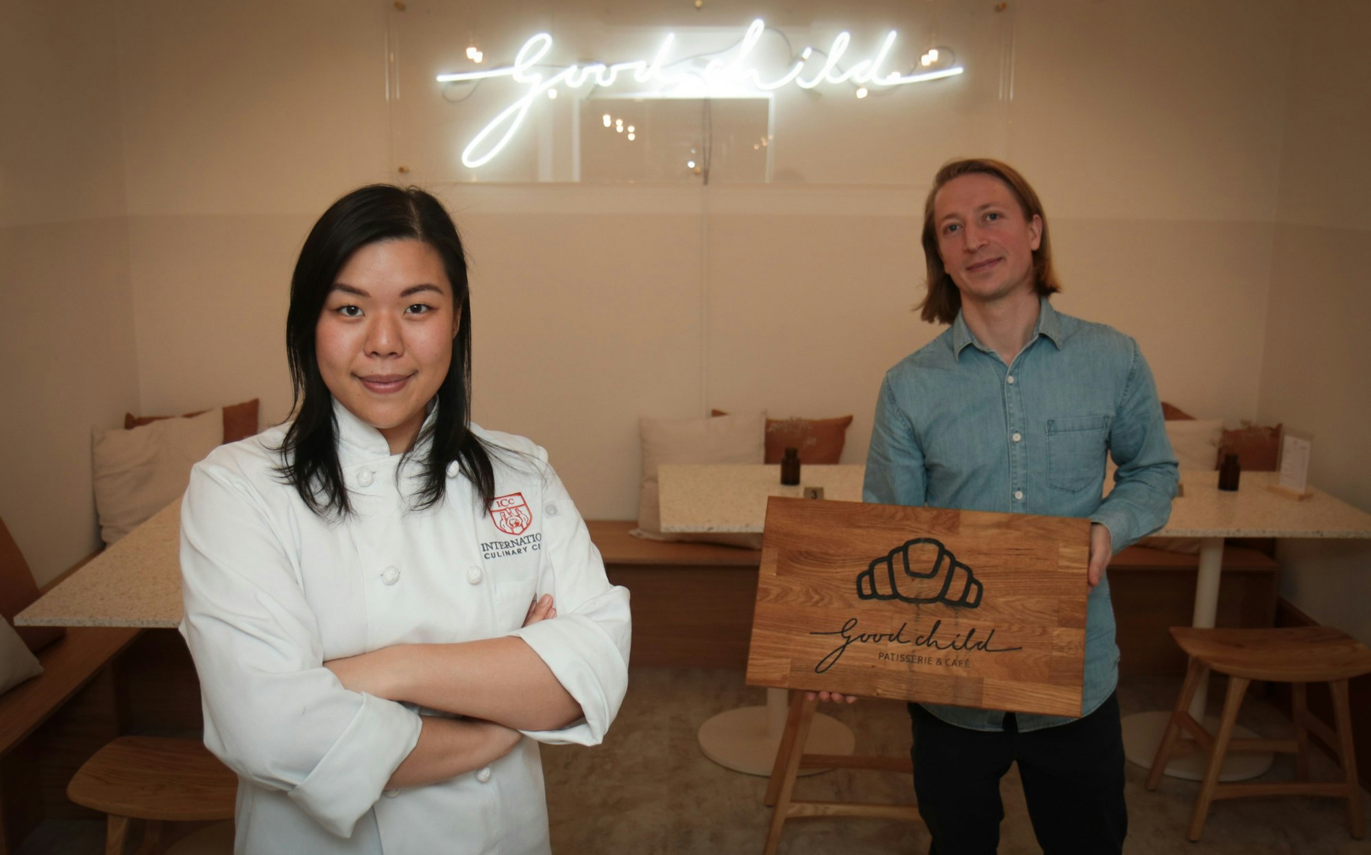 23.08.2021, Köln: Thi Bich Dao Nguyen und Marvin Lausberg betreiben das Goodchild ein Patisserie und Cafe. Foto: Arton Krasniqi