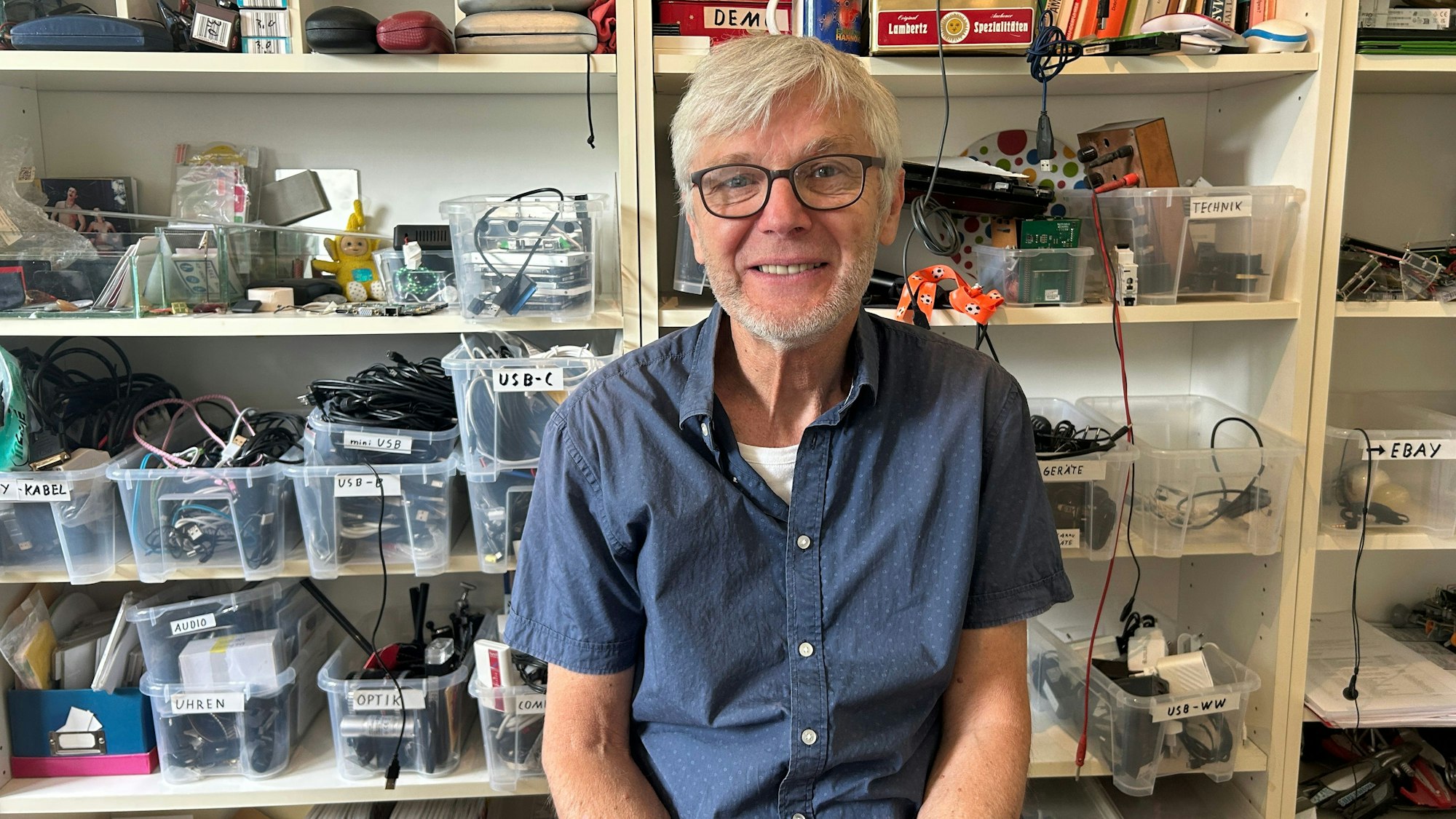 Armin Joachimsmeyer war früher Programmierer und repariert nun ehrenamtlich defekte Geräte.