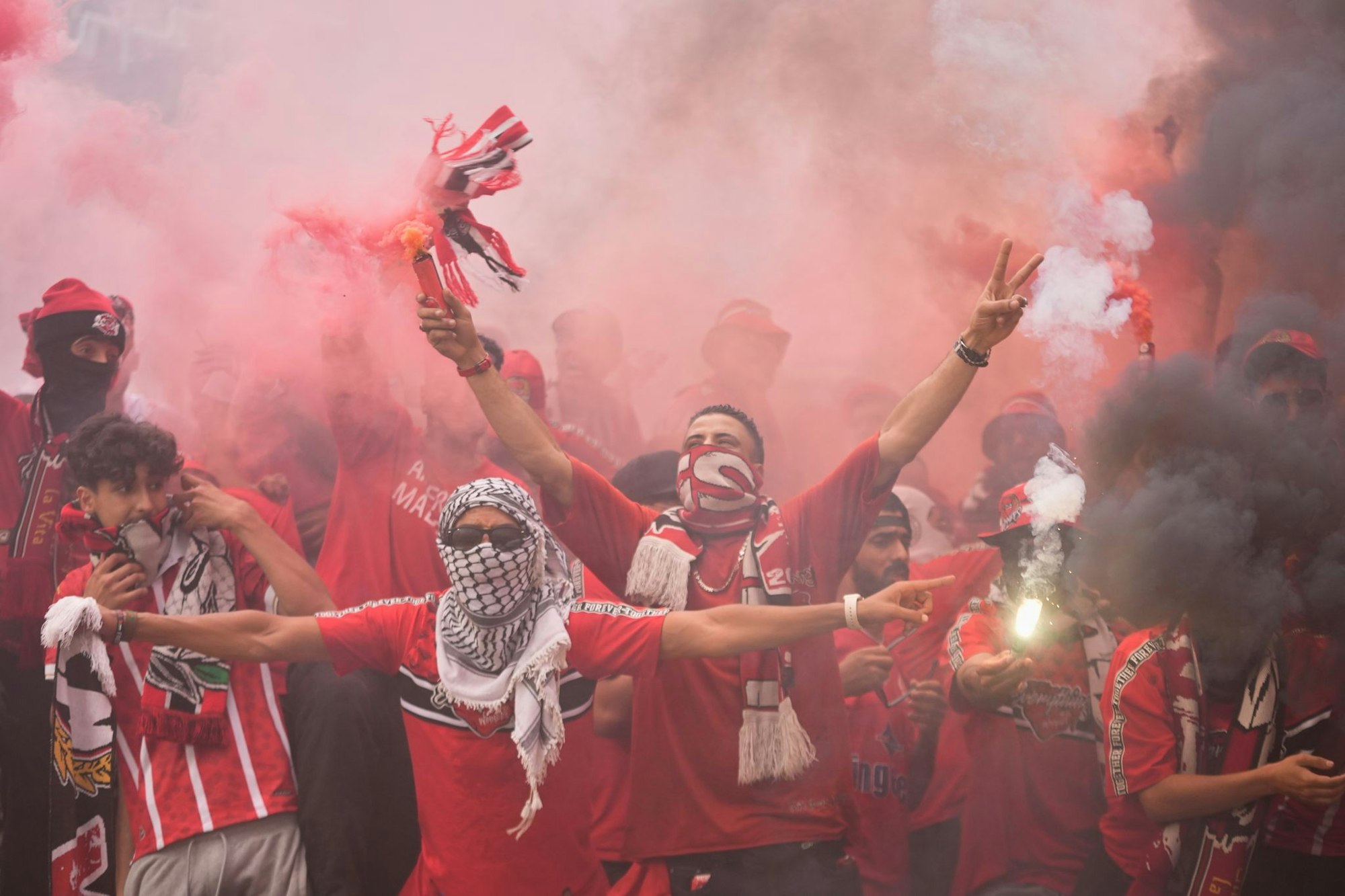 Die Fans von Wydad AC aus Marokko sind emotional dabei.