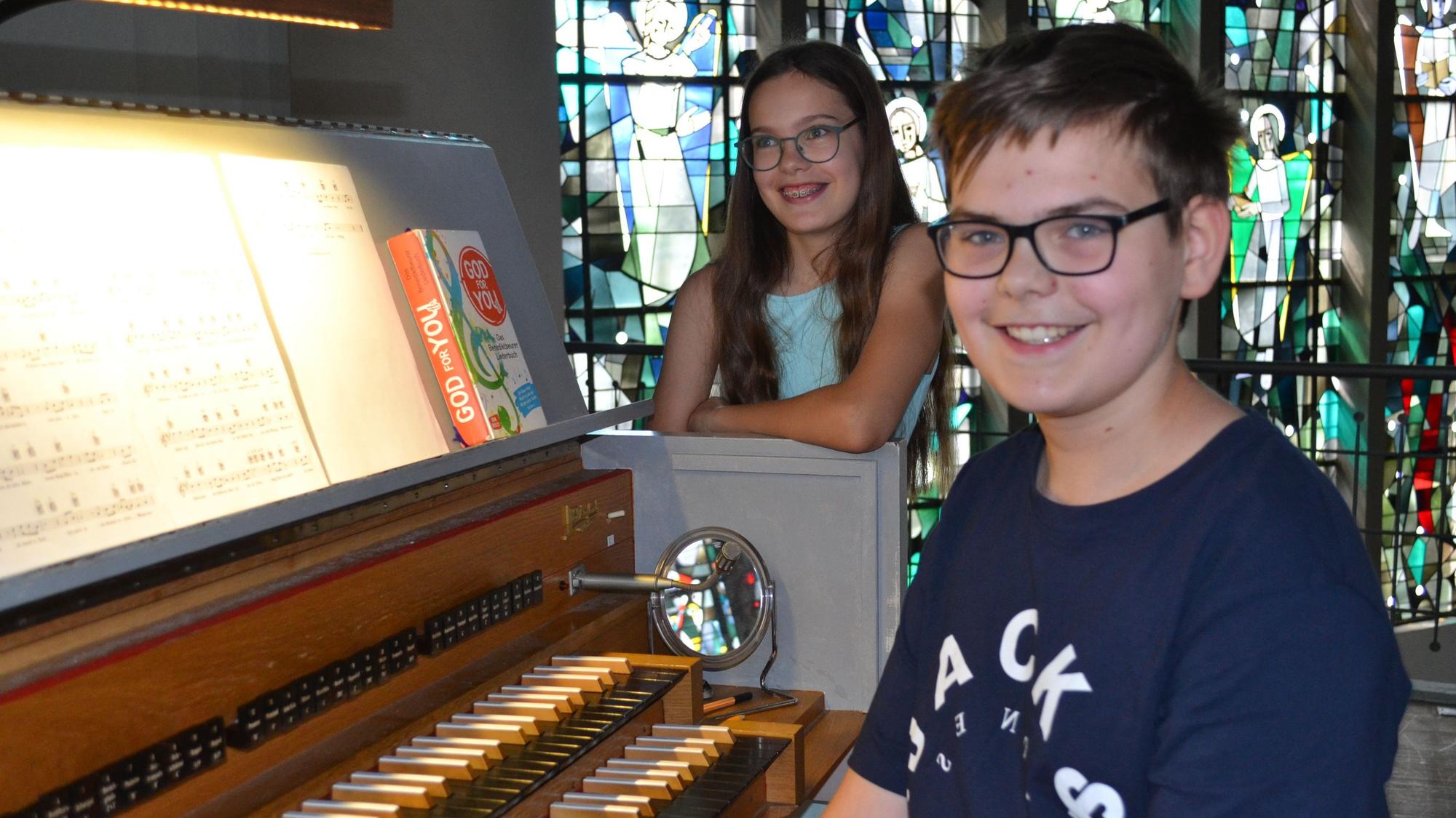 Paul Stasch und seine Schwester Greta sind musikalische Spendensammler.