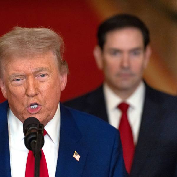 US-Präsident Donald Trump spricht im East Room des Weißen Hauses, nachdem das US-Militär drei iranische Nuklear- und Militäranlagen angegriffen hat. Im Hintergrund ist Außenminister Marco Rubio zu sehen. (Archivbild)