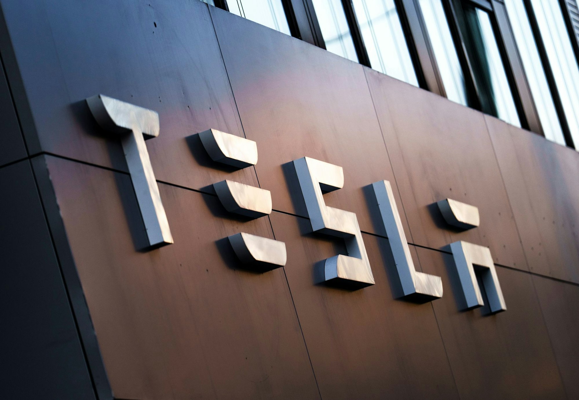 Tesla startet seinen lange angekündigten Robotaxi-Dienst.
