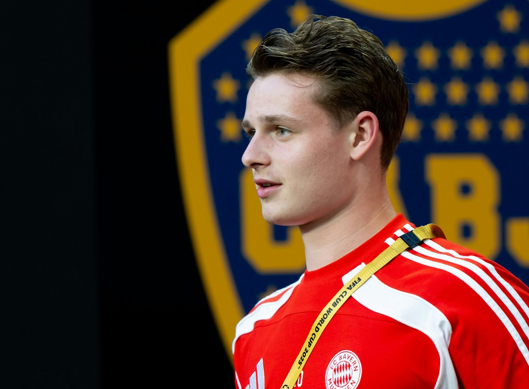 Darf Jonas Urbig mal im Tor ran?