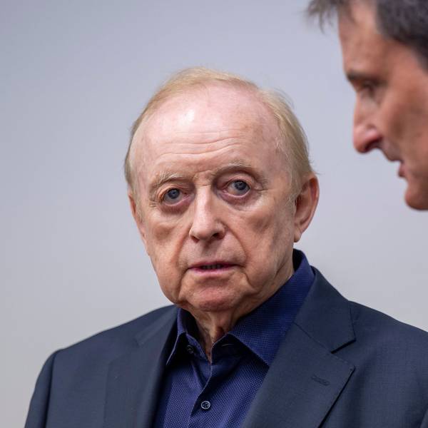 Alfons Schuhbeck mit seinem Anwalt Norbert Scharf.