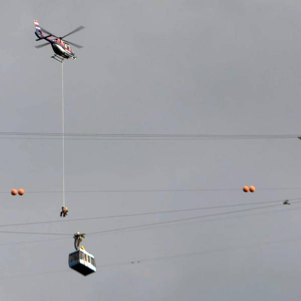 Nach einem Unwetter saßen in Vorarlberg 19 Personen in einer Gondel der Dornbirner Karrenseilbahn fest.