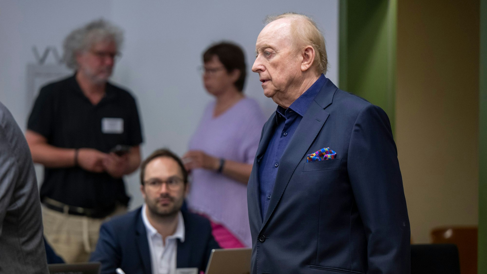 Gegen Schuhbeck wird unter anderem wegen des Vorwurfs des Subventionsbetrugs verhandelt.