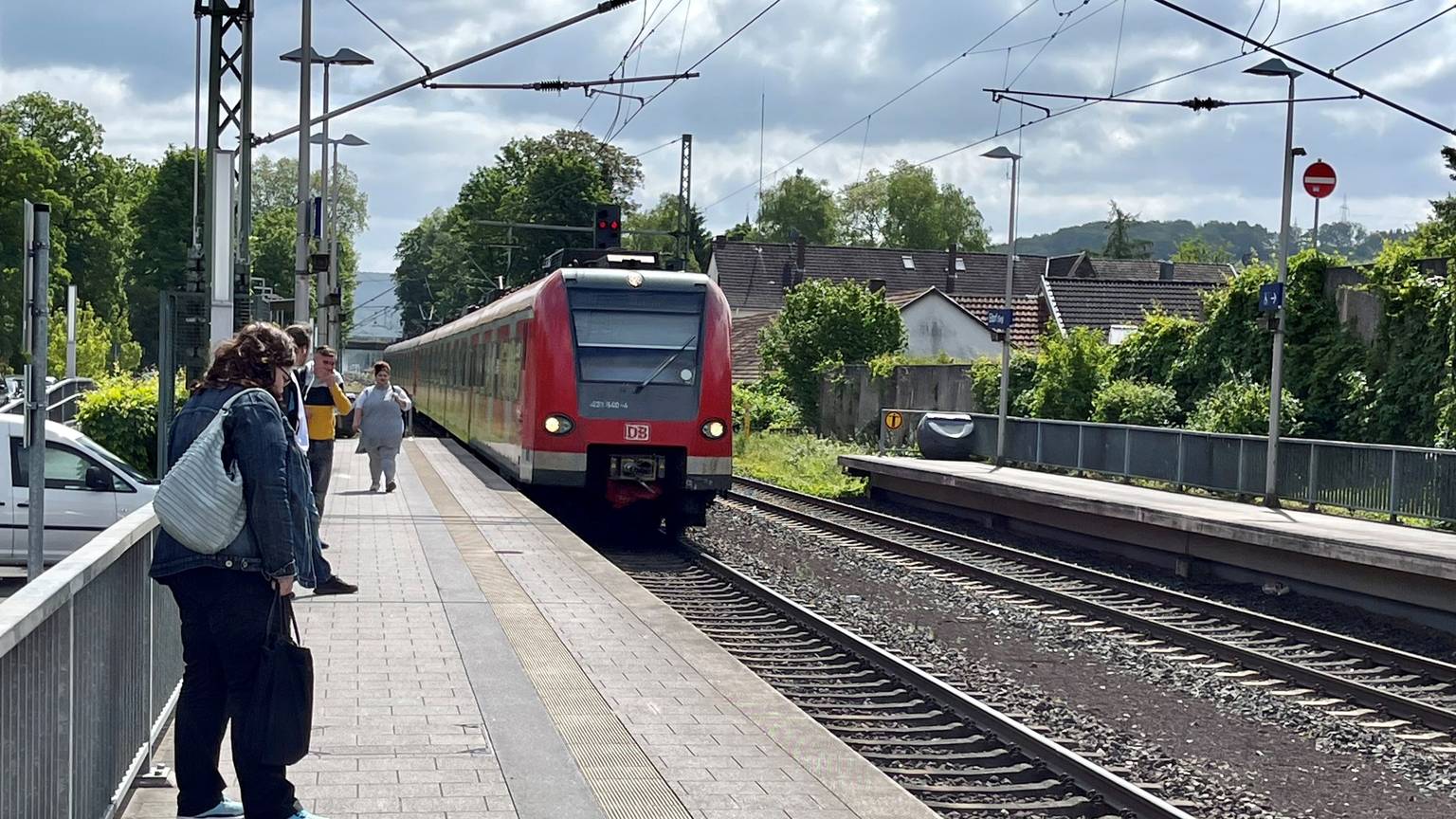 Ab Dezember 2026 wird die Siegtalstrecke zwischen Hennef und Siegen für sieben Monate komplett gesperrt. (Symbolbild)