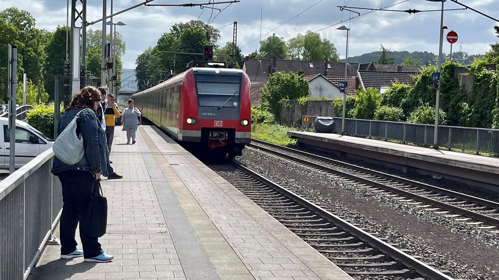 Ab Dezember 2026 wird die Siegtalstrecke zwischen Hennef und Siegen für sieben Monate komplett gesperrt. (Symbolbild)