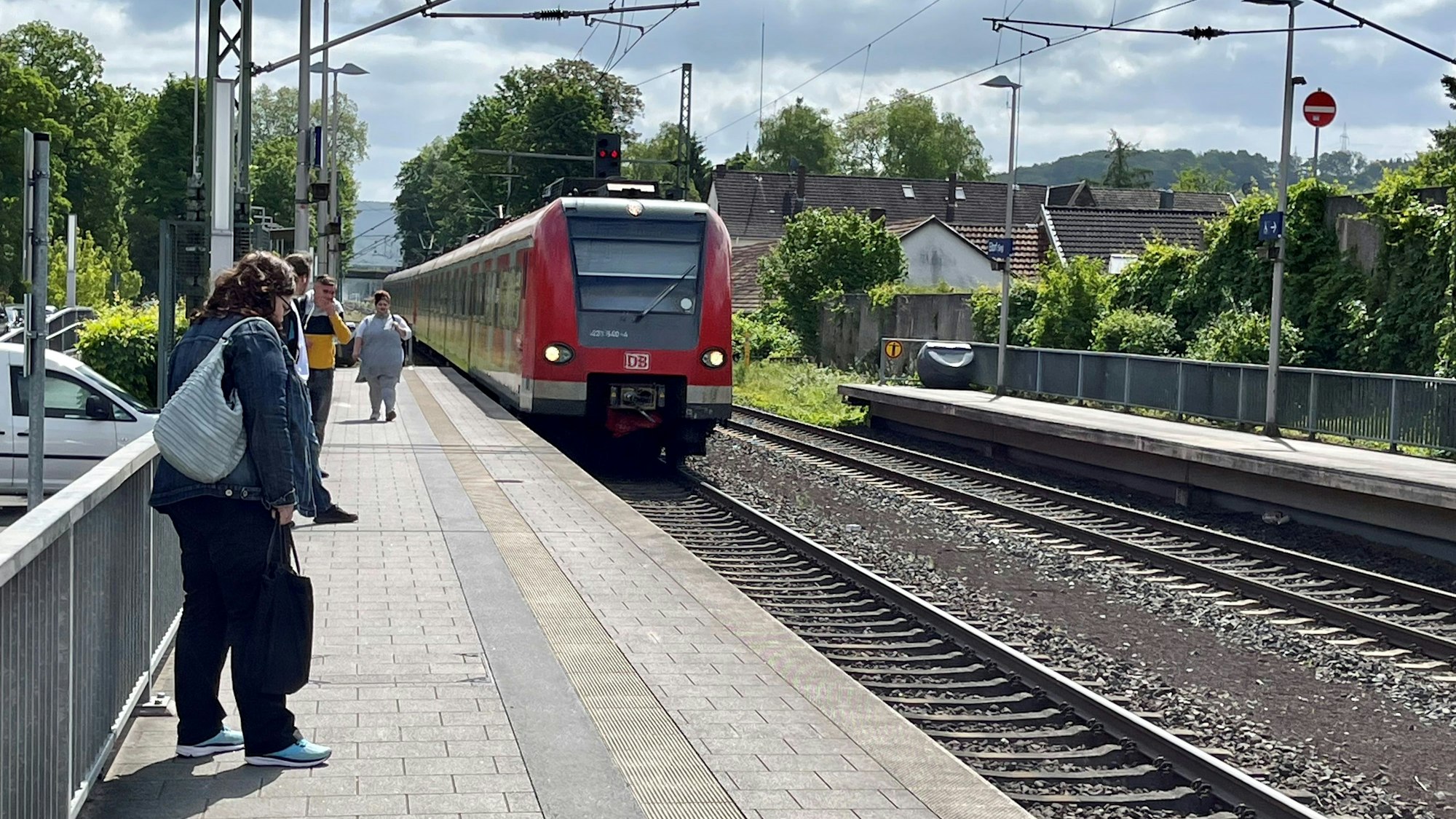 Ab Dezember 2026 wird die Siegtalstrecke zwischen Hennef und Siegen für sieben Monate komplett gesperrt. (Symbolbild)