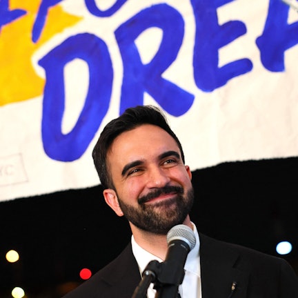 Zohran Mamdani hat die Vorwahl der Demokraten für die Bürgermeisterwahl der Stadt New York gewonnen.