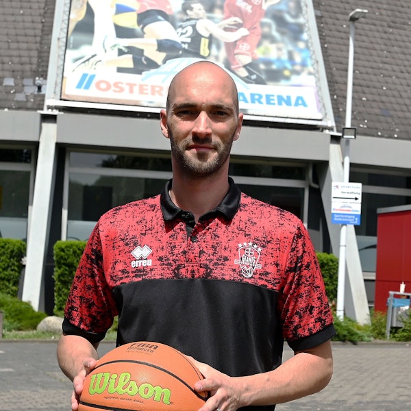 28.07.2022, Basketball-Bayer Giants Leverkusen
Henrik Fronda (Vorstand Finanzen/Geschäftsführer)
Foto: Uli Herhaus