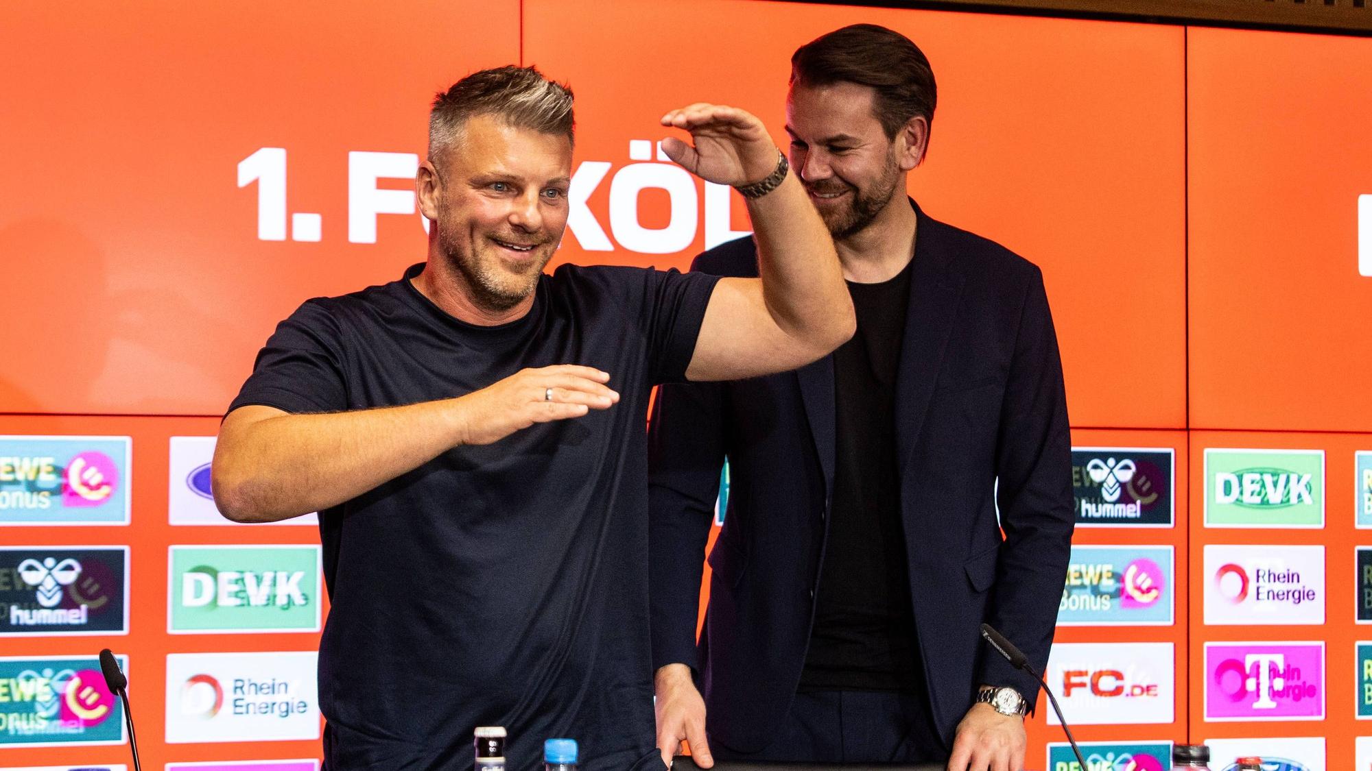 Pressekonferenz: Vorstellung, Lukas Kwasniok, 25.06.2025 Lukas Kwasniok Cheftrainer, 1.FC Köln, Thomas KesslerSportdirektor, 1.FC Köln Pressekonferenz: Vorstellung, Lukas Kwasniok. Neuer FC-Cheftrainer nimmt Arbeit auf, RheinEnergie Stadion, 25.06.2025 *** Press conference presentation, Lukas Kwasniok, 25 06 2025 Lukas Kwasniok Head Coach, 1 FC Köln , Thomas Kessler Sports Director, 1 FC Köln Press conference presentation, Lukas Kwasniok New FC Head Coach starts work, RheinEnergie Stadion, 25 06 2025 Copyright: xBEAUTIFULxSPORTS/Buriakovx