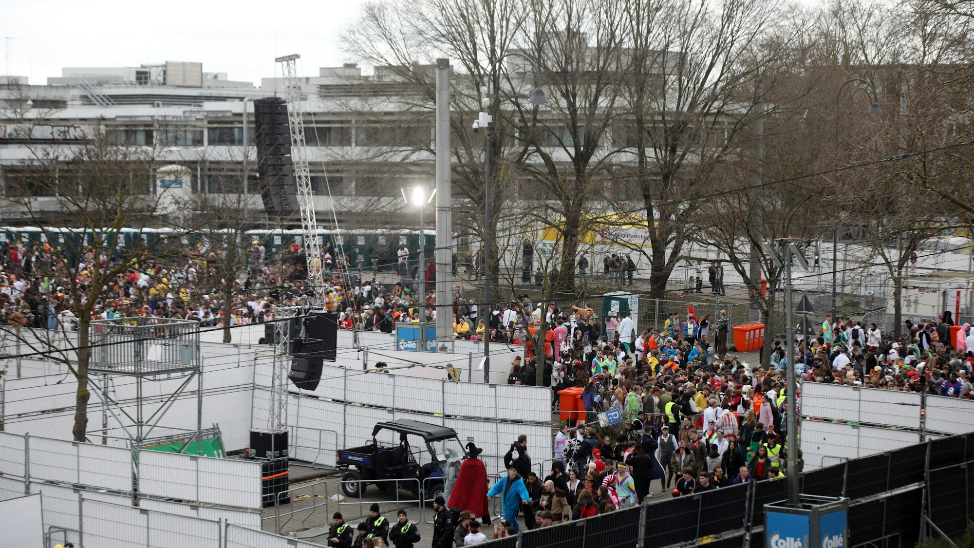 Die Uniwiese soll weiterhin als Ausweichfläche an Karneval genutzt werden.