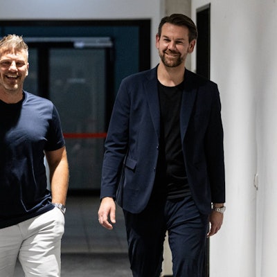 Pressekonferenz: Vorstellung, Lukas Kwasniok, 25.06.2025 Thomas Kessler Sportdirektor, 1.FC Köln, Lukas Kwasniok Cheftrainer, 1.FC Köln gehen durch den Flur zur Pressekonferenz. Pressekonferenz: Vorstellung, Lukas Kwasniok. Neuer FC-Cheftrainer nimmt Arbeit auf, RheinEnergie Stadion, 25.06.2025 *** Press conference presentation, Lukas Kwasniok, 25 06 2025 Thomas Kessler Sports Director, 1 FC Köln , Lukas Kwasniok Head Coach, 1 FC Köln walk through the hallway to the press conference Press conference presentation, Lukas Kwasniok New FC Head Coach starts work, RheinEnergie Stadium, 25 06 2025 Copyright: xBEAUTIFULxSPORTS/Buriakovx