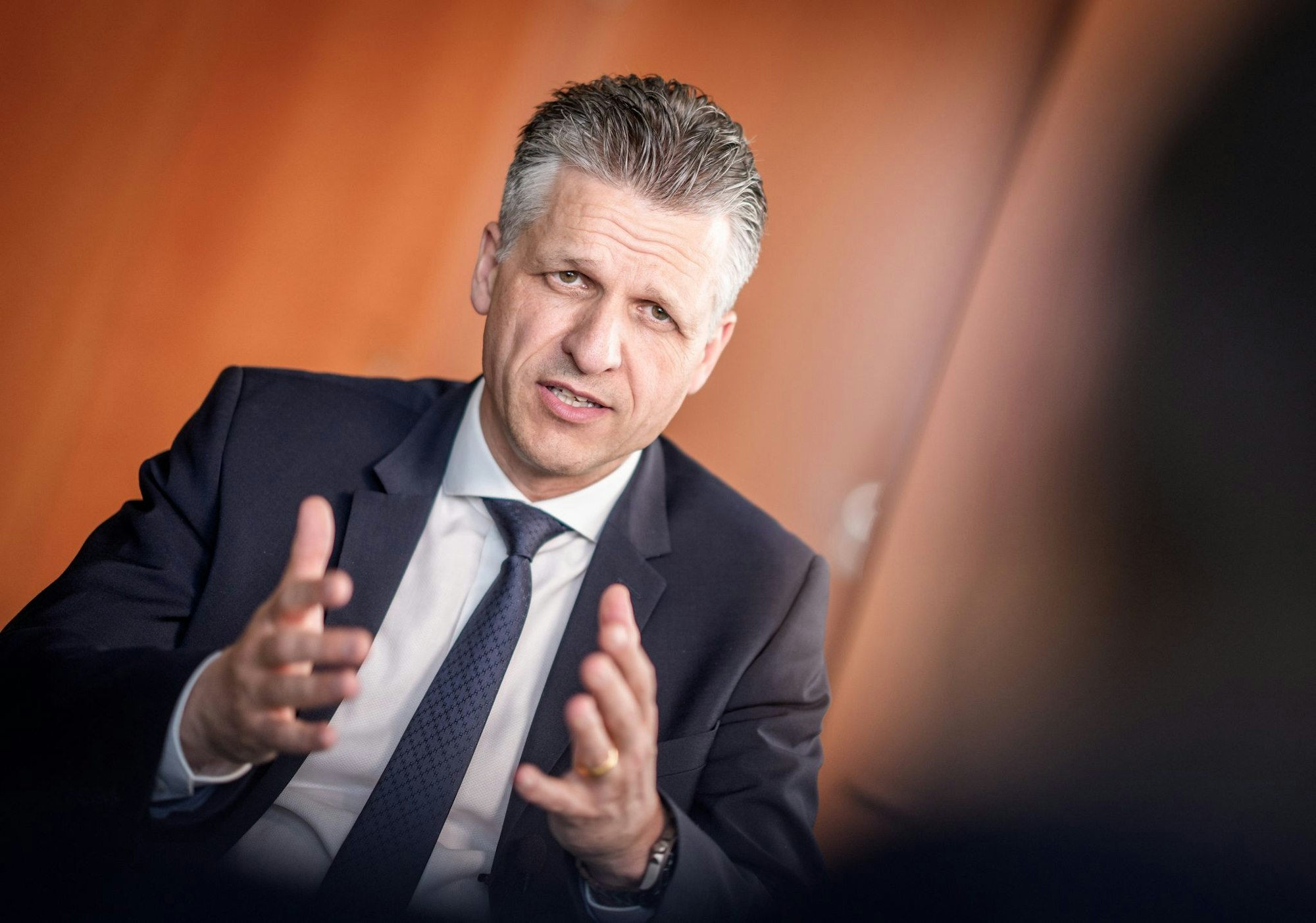 Frei sieht Probleme bei der Durchsetzung von Altersbeschränkungen.