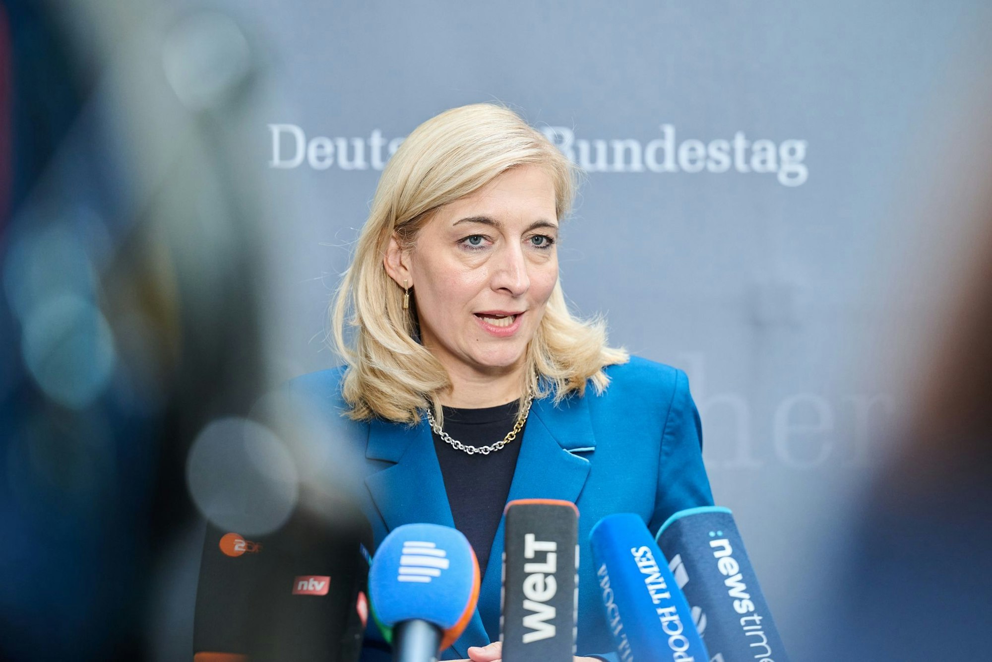 Gesundheitsministerin Nina Warken (CDU) hat den sogenannten Sudhof-Bericht erneut kritisiert.