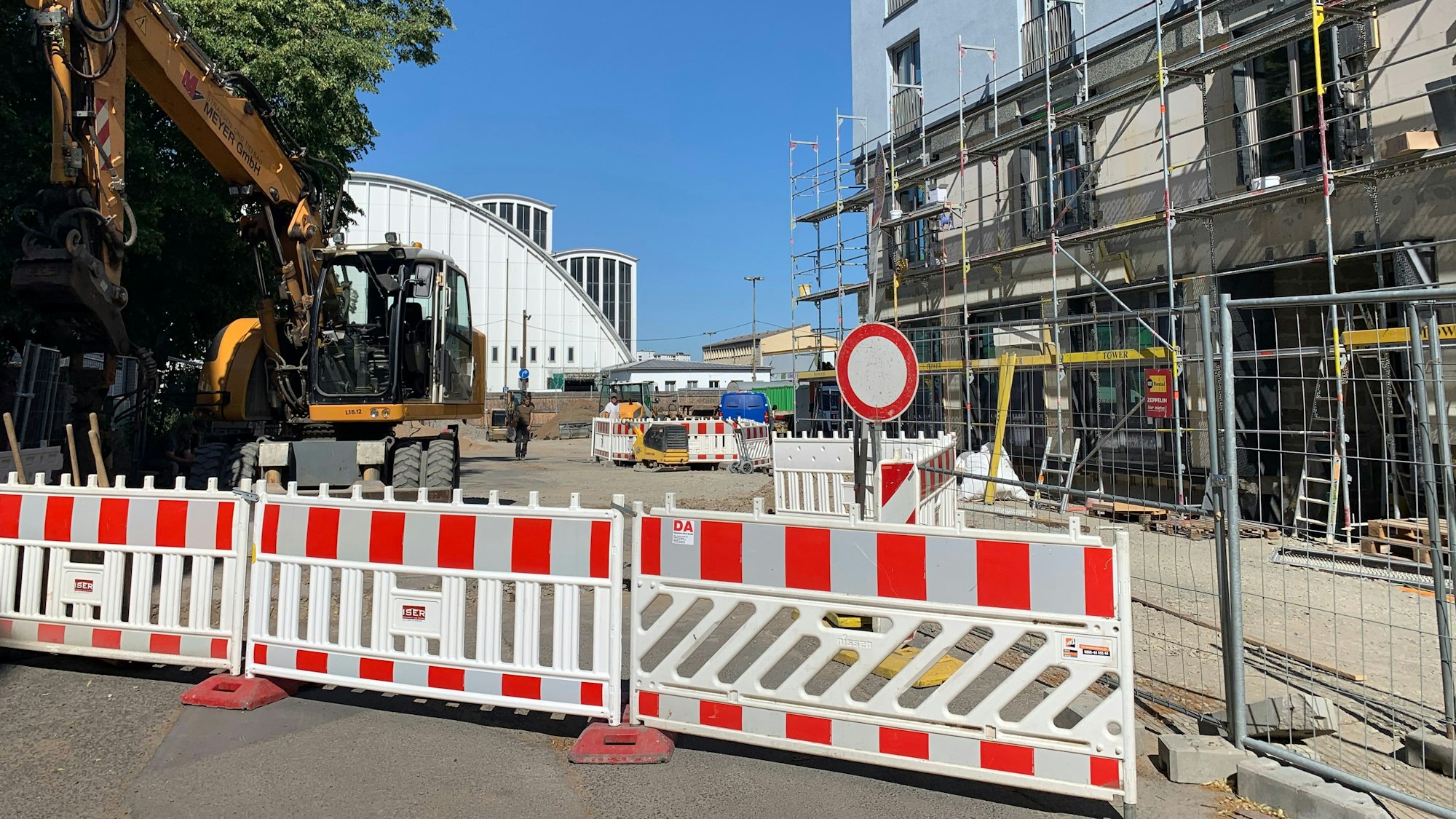 Ein Bagger hatte ein Stromkabel während Arbeiten auf der Sechtemer Straße beschädigt.