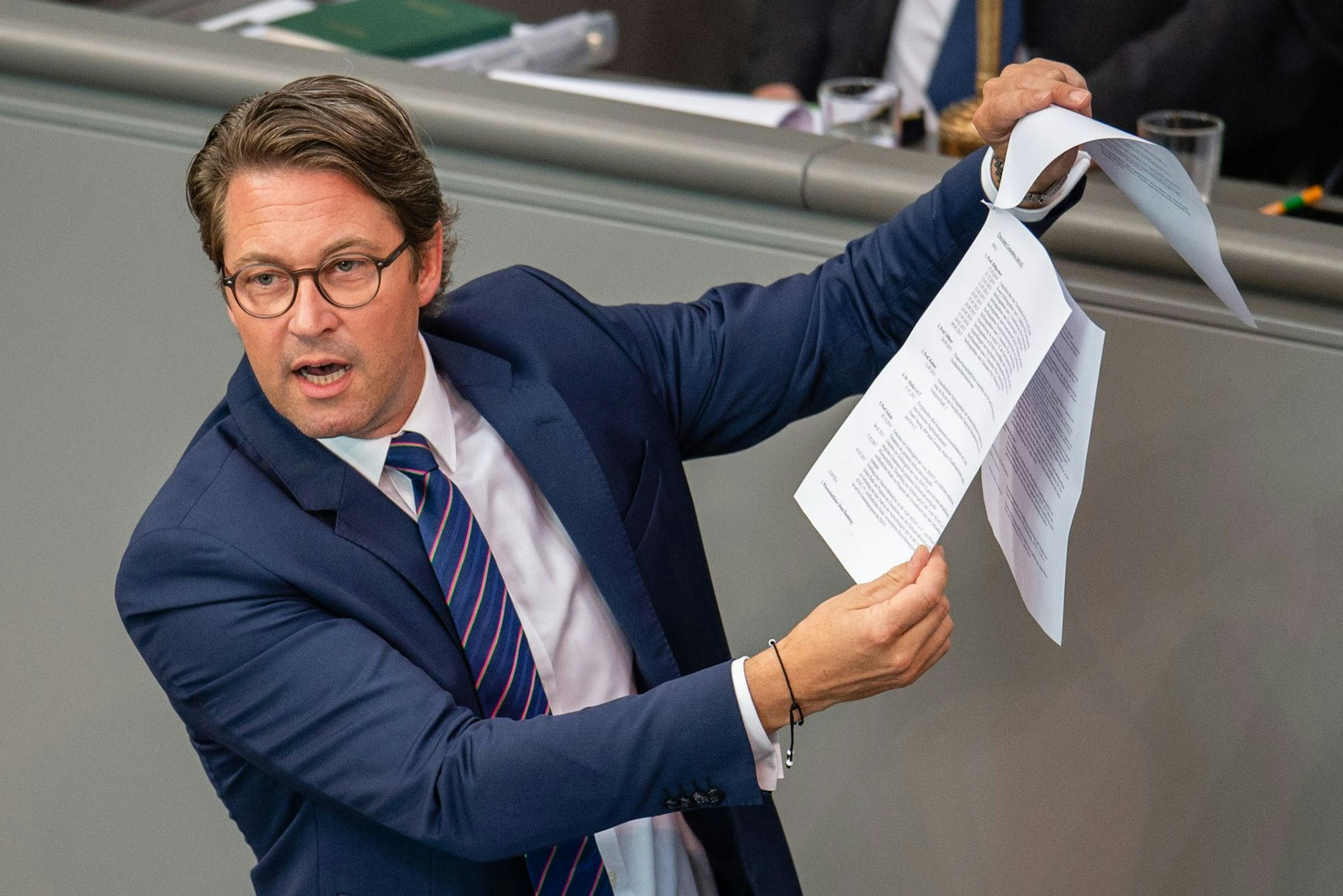 Ex-Verkehrsminister Andreas Scheuer soll in einen Untersuchungsausschuss des Landtags kommen. (Archivbild)