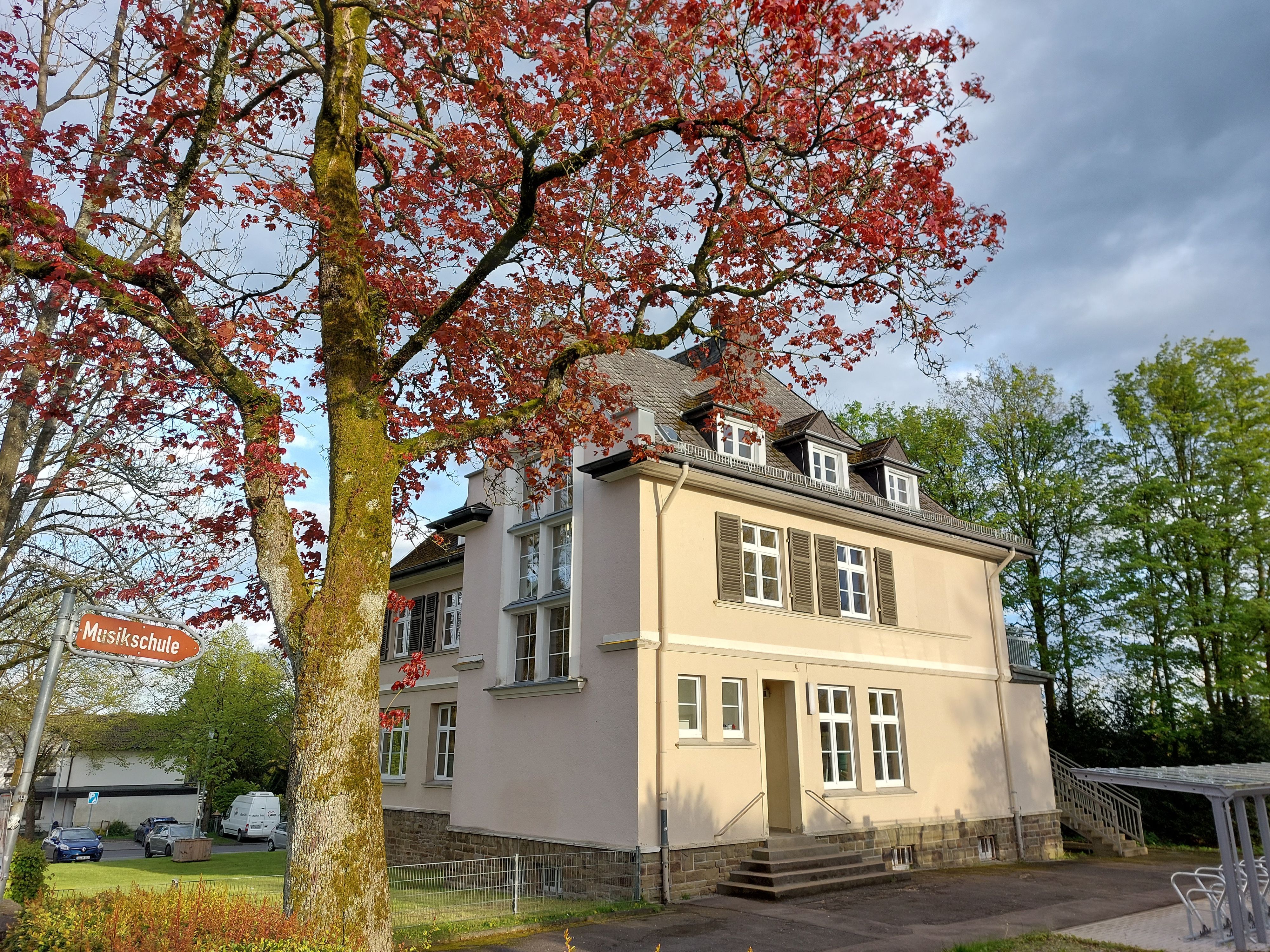 Der Mucher Gemeinderat hat eine Testphase für die Villa als Begegnungszentrum beschlossen. Binnen zwei Jahren soll ermittelt werden, ob das Konzept trägt und auf  ausreichend Interesse stößt.