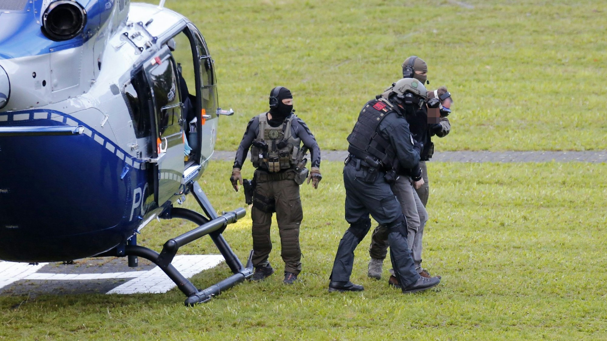Aufgrund der damaligen Gefahrenprognose wurde Danilo D. im Jahr 2017 per Hubschrauber zum Landgericht Köln gebracht.