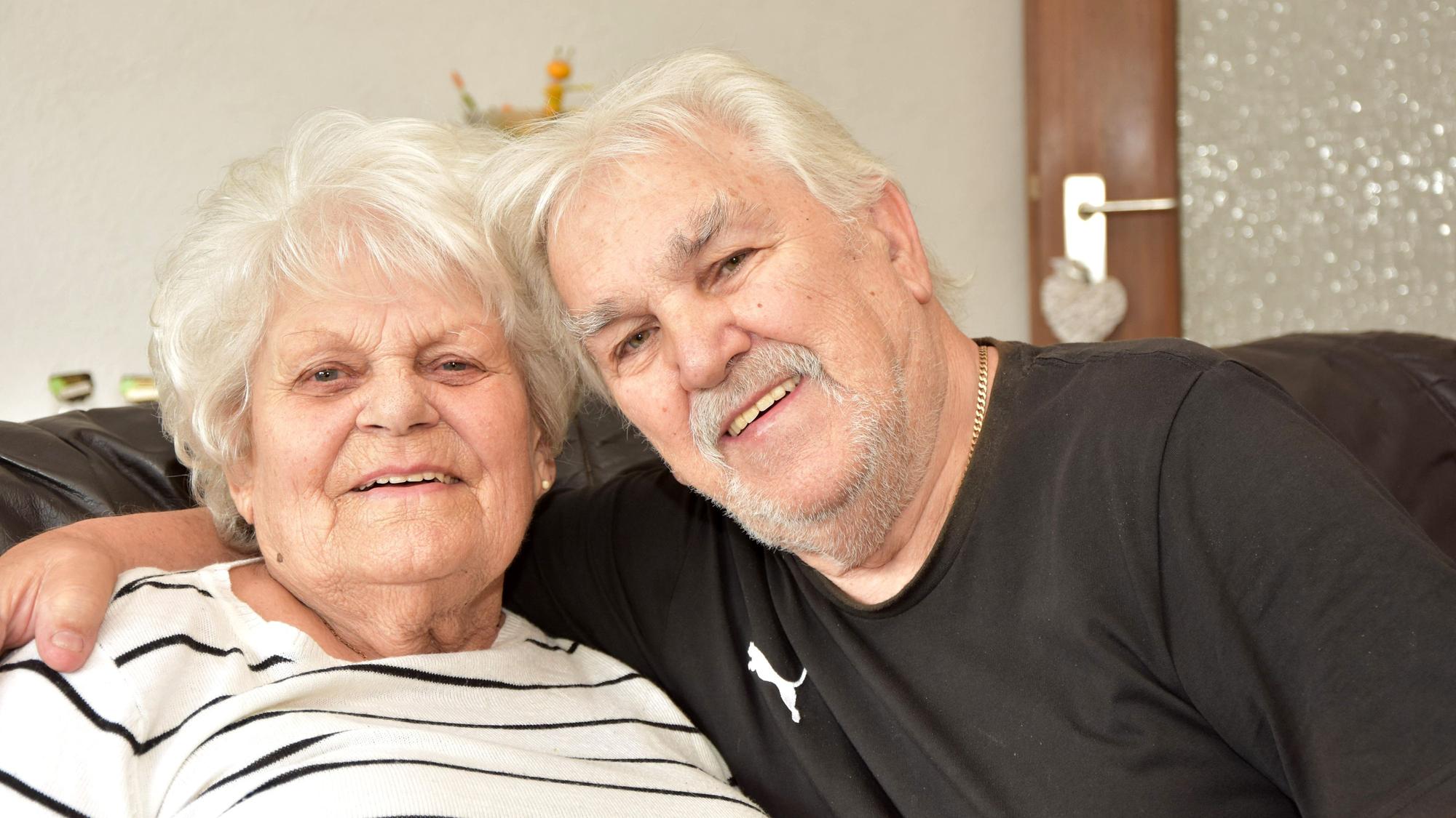 Marlene und John Kapphammel aus Bergheim-Niederaußem feiern Goldhochzeit.
