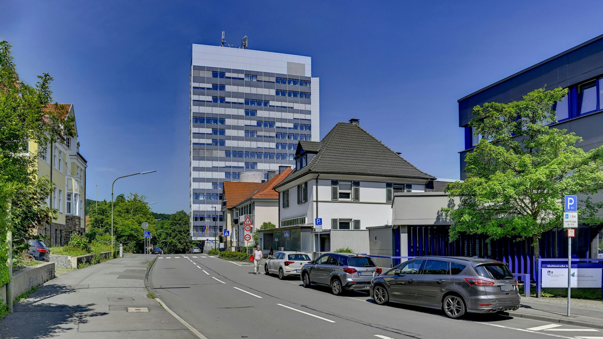 Das Bild zeigt das Kreishaus in Gummersbach.