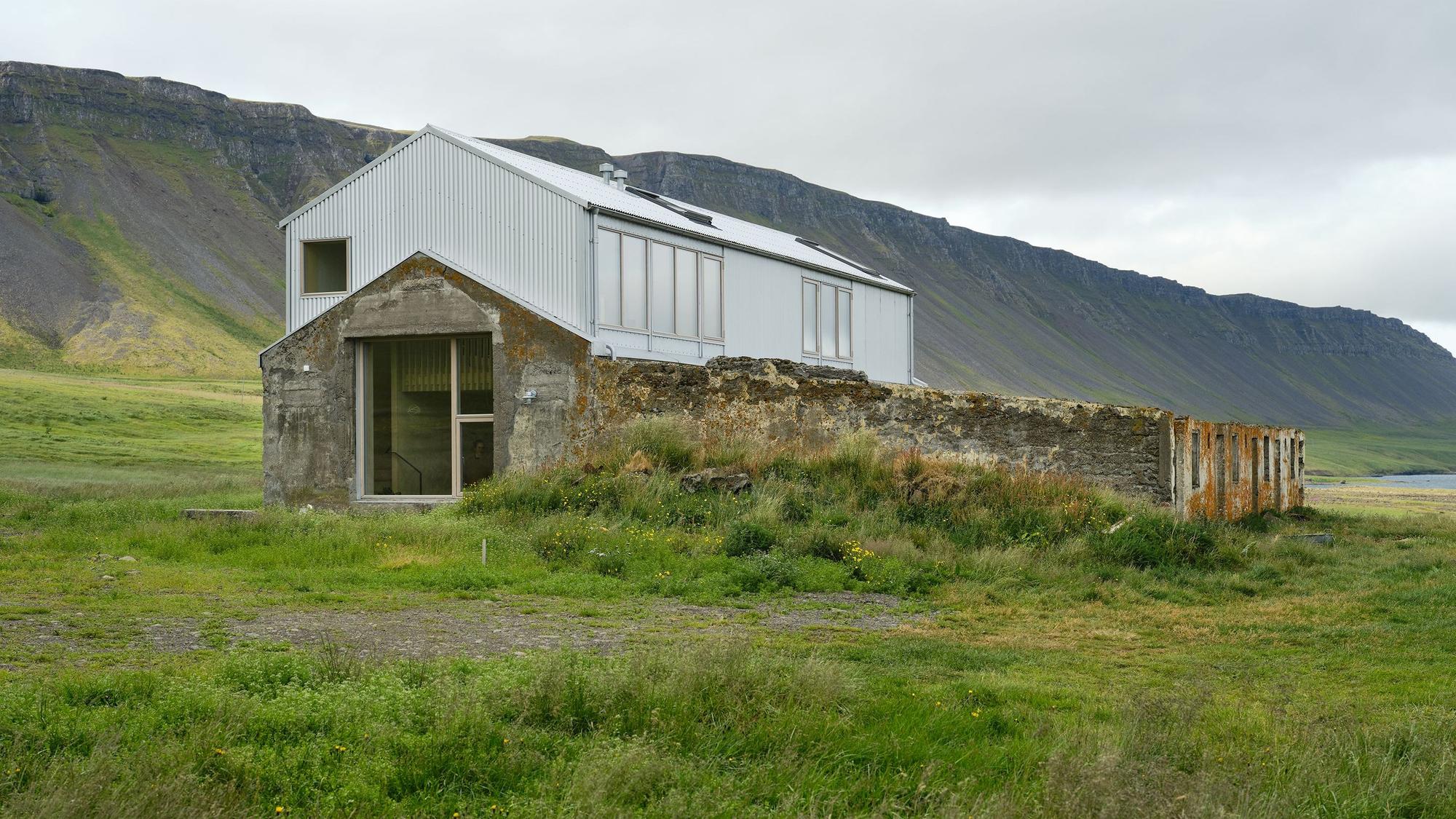 Studio Bua, Hlöðuberg Artist Studio, ISL, 2020–2021 © Marino Thorlacius