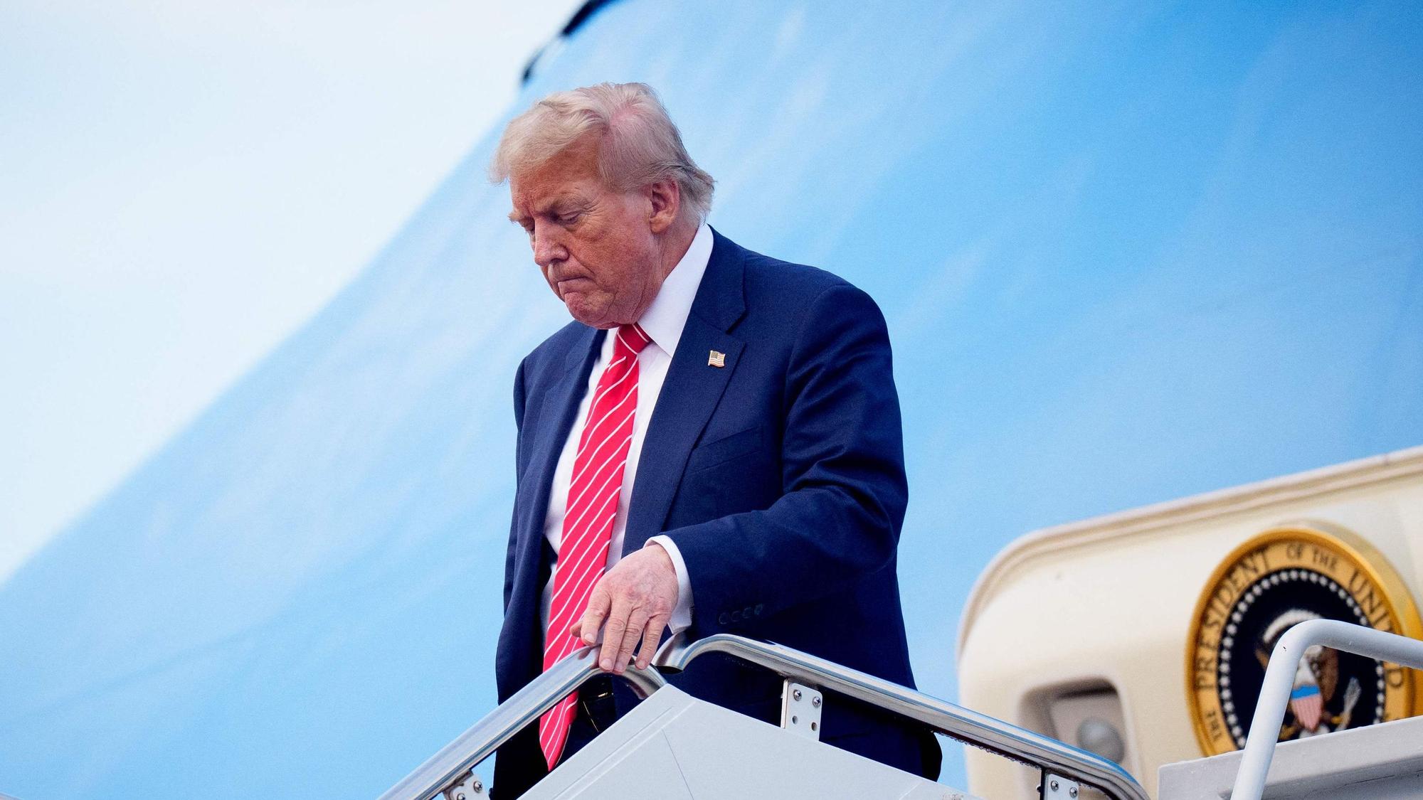 US-Präsident Donald Trump kehrt am 24. Juni 2025 vom NATO-Gipfel 2025 auf der Joint Base Andrews, Maryland, zurück.