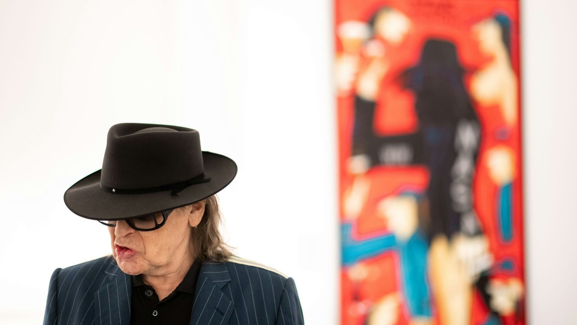 Seine Musik machte ihn bekannt, eine Ausstellung widmet sich jetzt dem malerischen Werk von Udo Lindenberg.