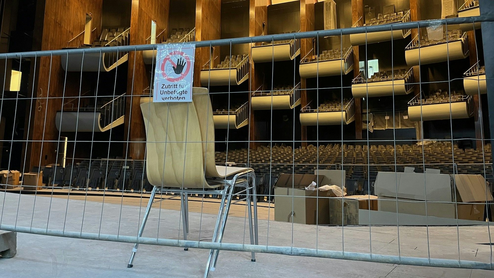 Das Bild zeigt den Opern-Saal am Offenbachplatz.