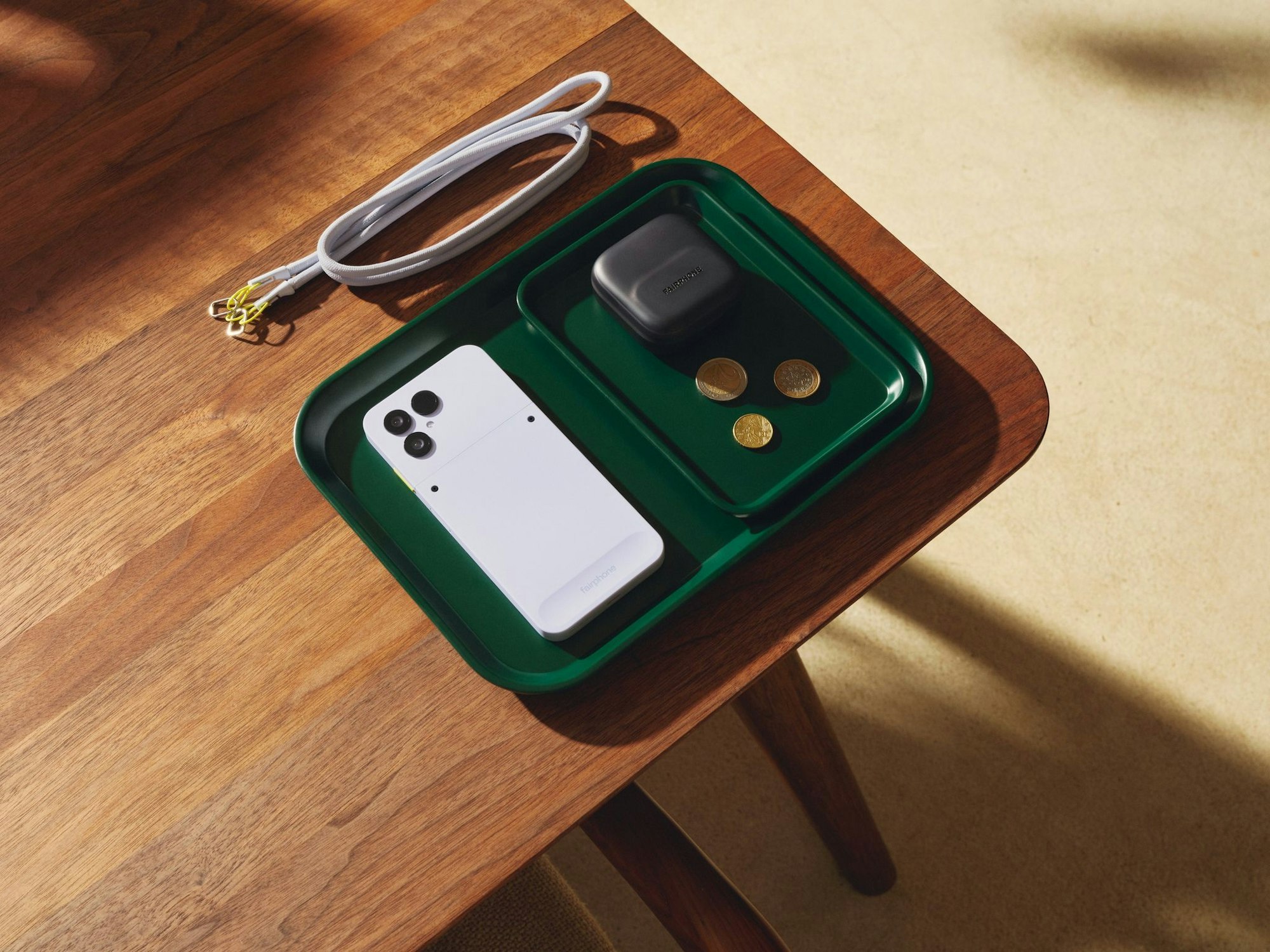 Das Fairphone 6 kostet 599 Euro und wird damit rund 100 Euro günstiger angeboten als das Vorgängermodell.
