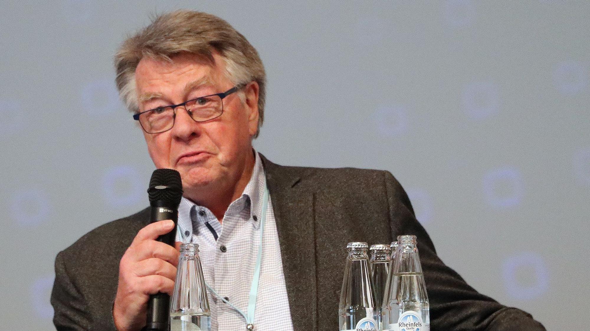 Hans Decruppe fühlt sich und das BSW von den Mehrheitsfraktionen übergangen.