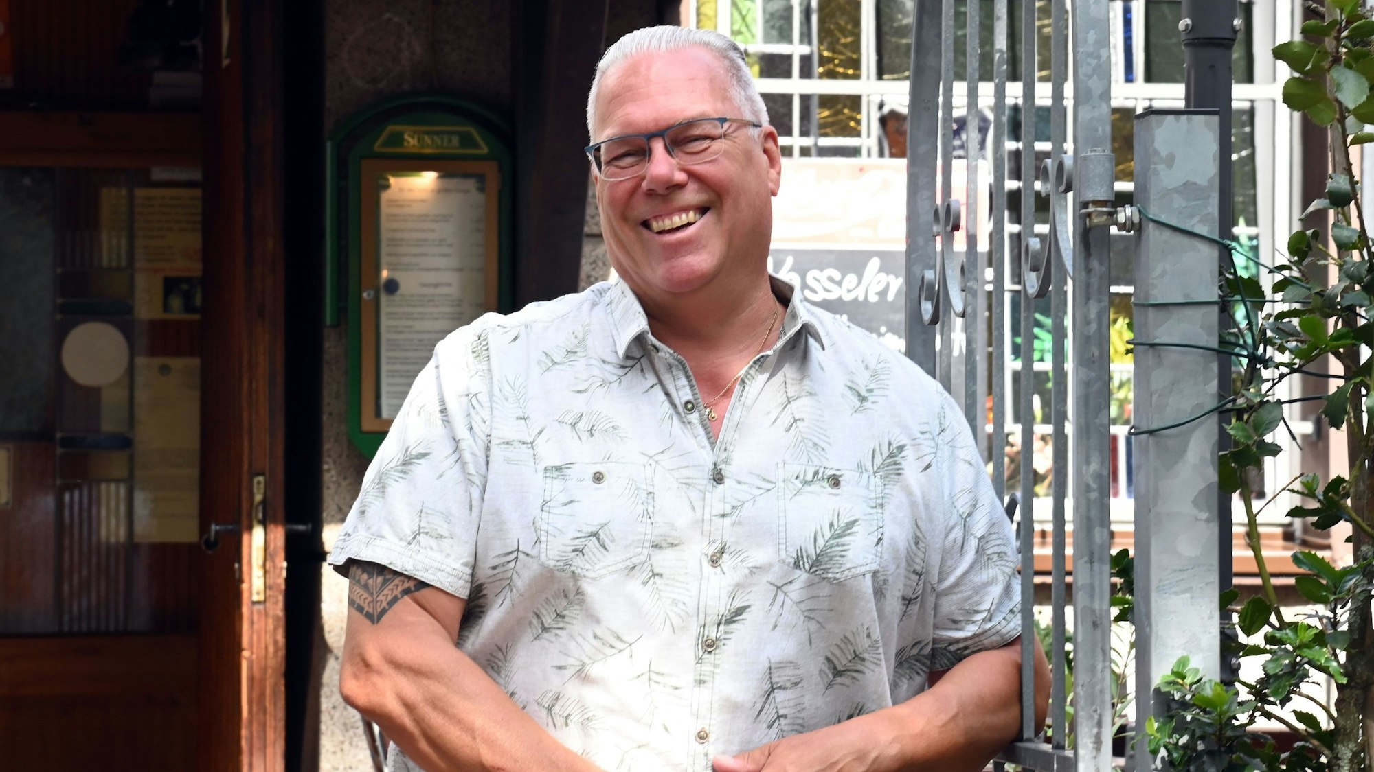 Das Bild zeigt Ralf Samary.