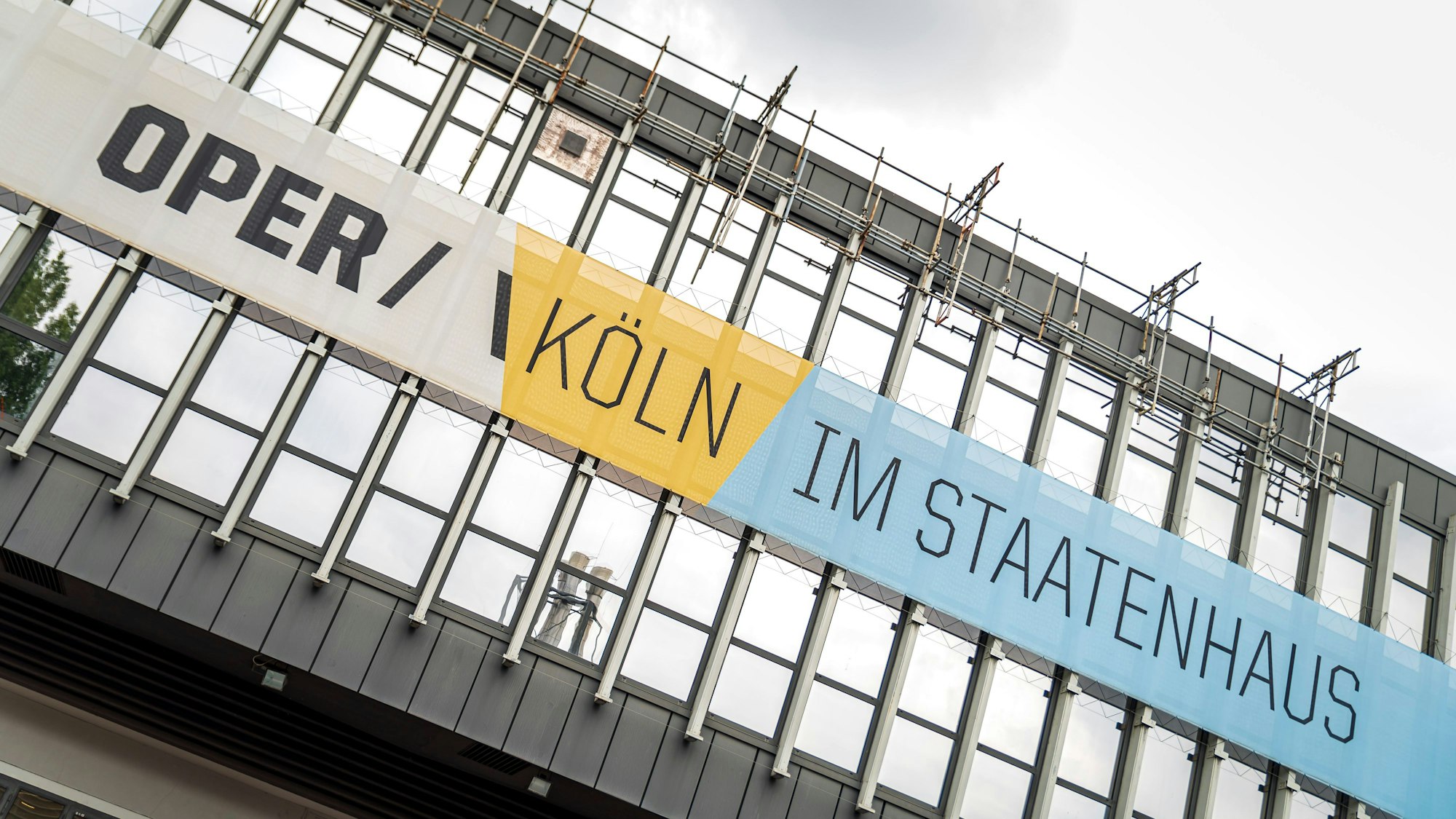 Die Oper spielt seit Jahren im Interim im rechtsrheinischen Staatenhaus.