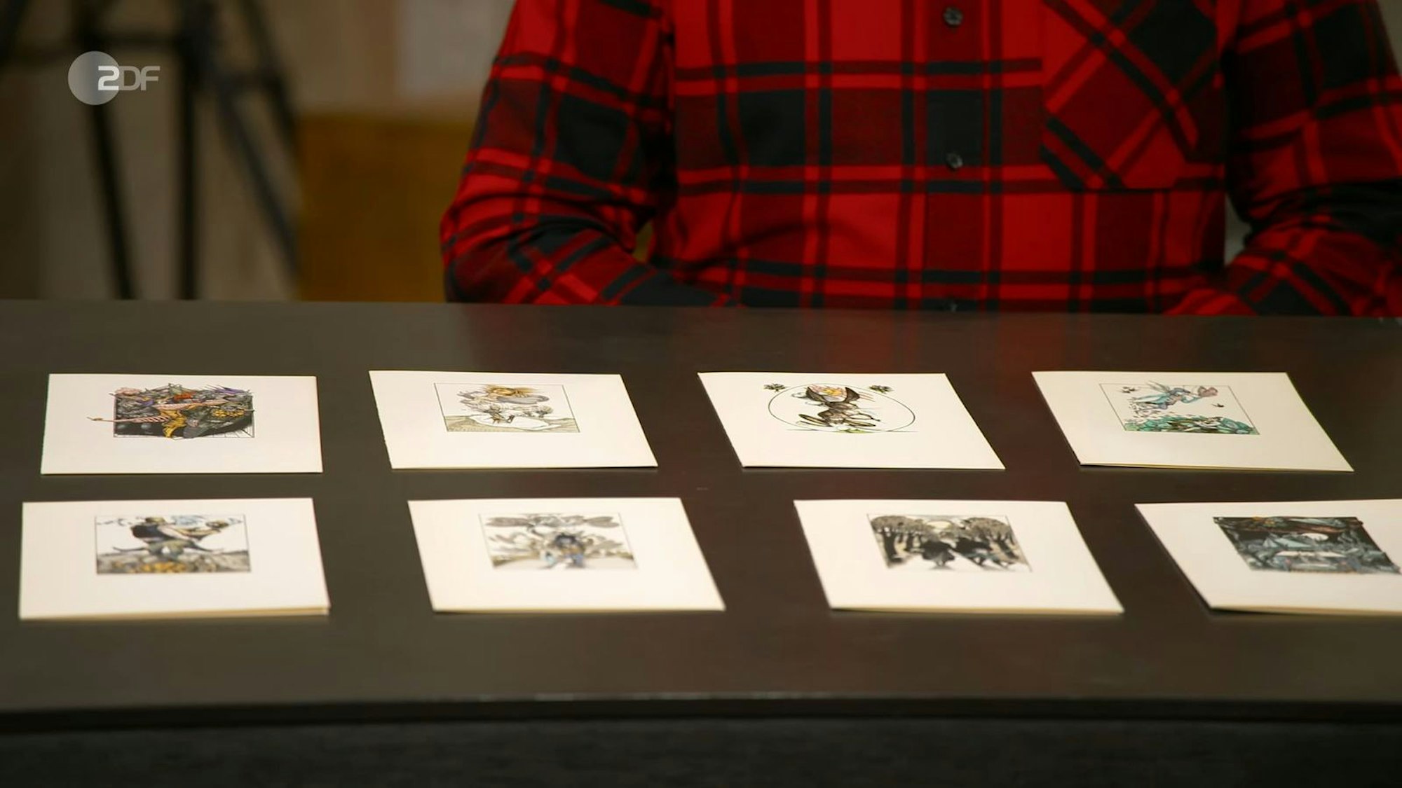 Die weiteren Raritäten der Trödel-Show: Das Mappenwerk „Die dreizehn Monate“ von Erich Kästner aus dem Jahr 1972 mit Bildern und Gedichten wird auf 180 bis 220 Euro geschätzt.
(Bild: ZDF)