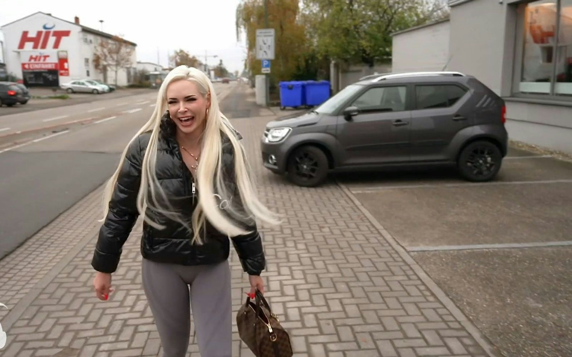 Hier kommt die „Katze“ her: Daniela in Ludwigshafen in der Pfalz. (Bild: VOX)