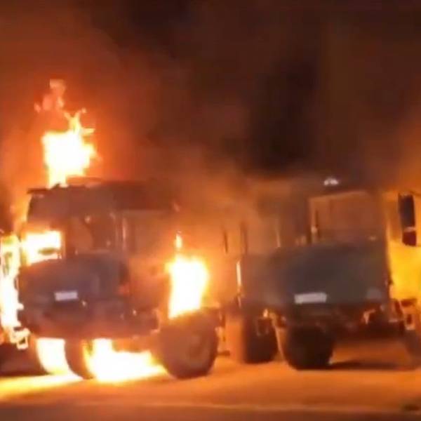 Sechs Bundeswehr-Fahrzeuge sind am Samstagabend in Erfurt in Brand geraten. Die Kriminalpolizei ermittelt wegen Brandstiftung.