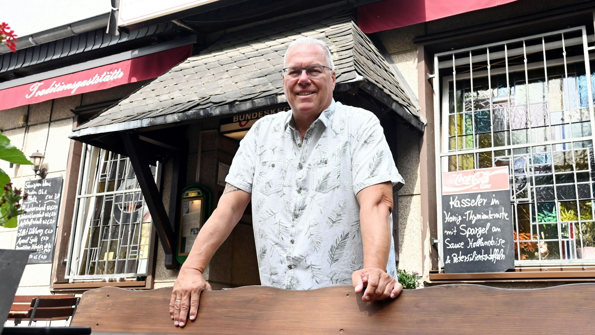 Das Bild zeigt Ralf Samary.