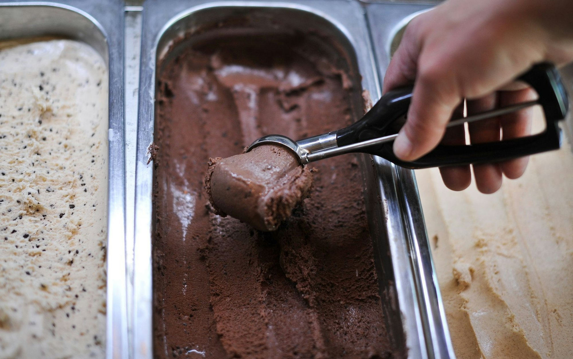 Schokolade ist die beliebteste Eissorte in Deutschland.