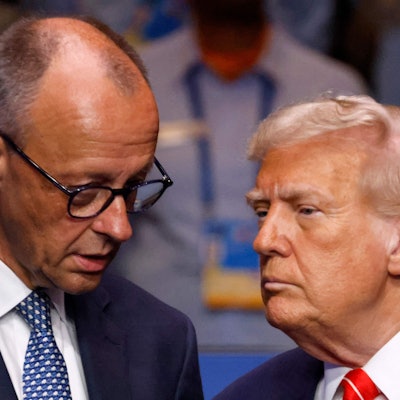 Bundeskanzler Friedrich Merz zusammen mit US-Präsident Donald Trump beim Nato-Gipfel. (Archivbild)